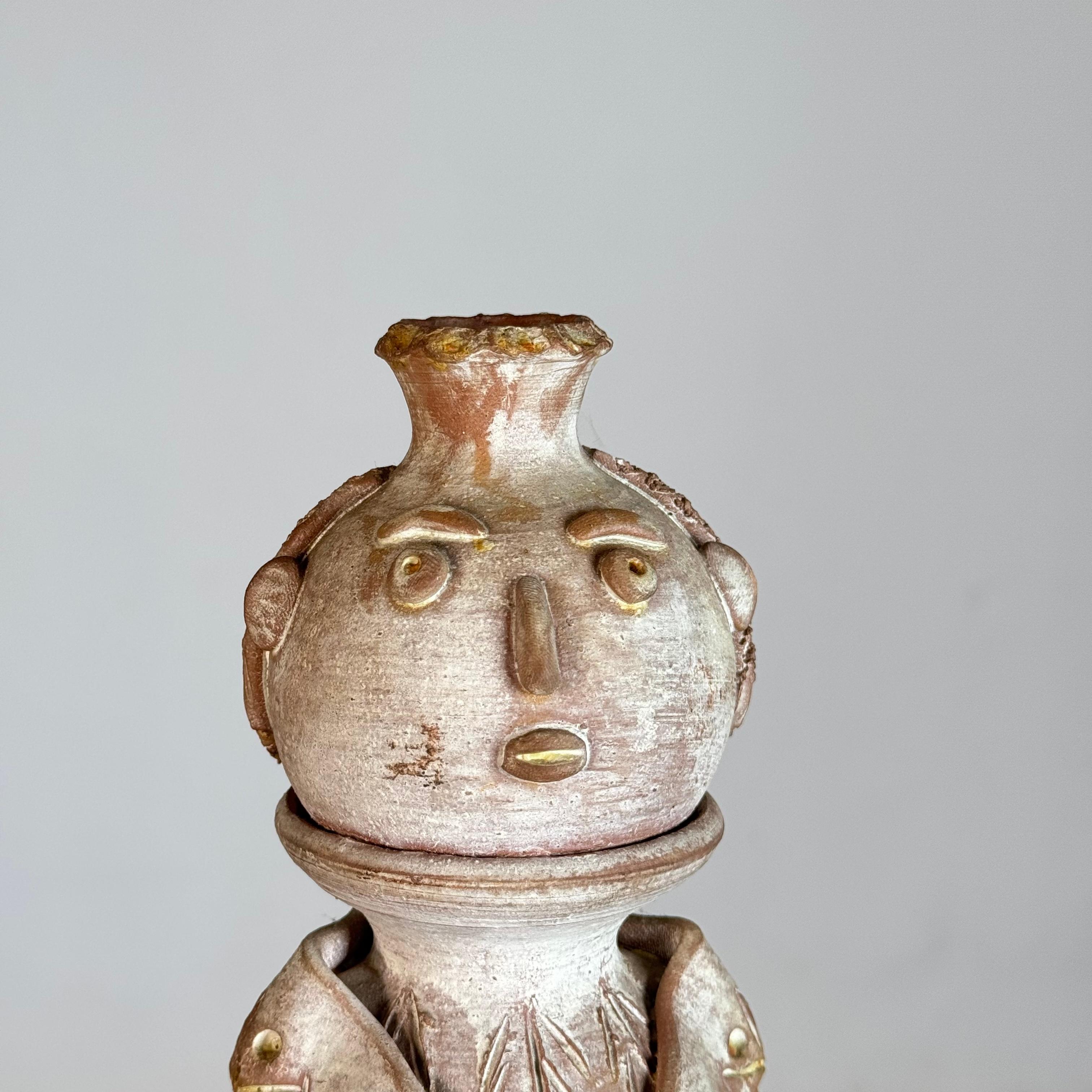 Italian Pair of hand-sculpted terracotta figures by ceramic artist Saverio Farci, 1960s For Sale