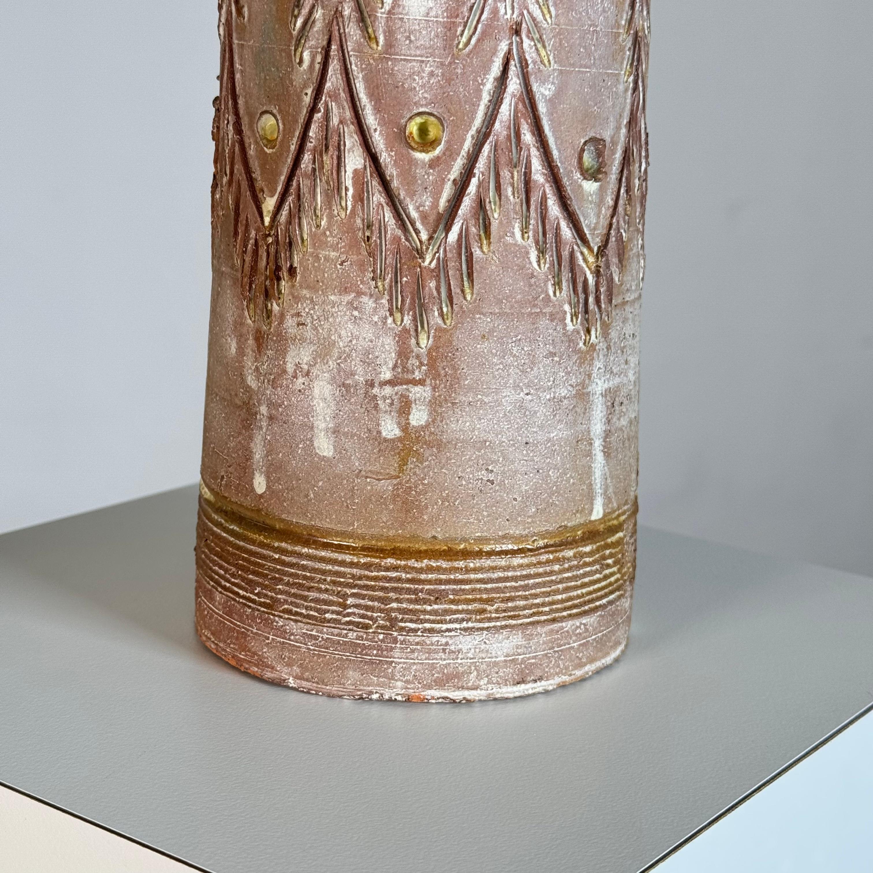 Pair of hand-sculpted terracotta figures by ceramic artist Saverio Farci, 1960s In Good Condition For Sale In Brescia, Brescia