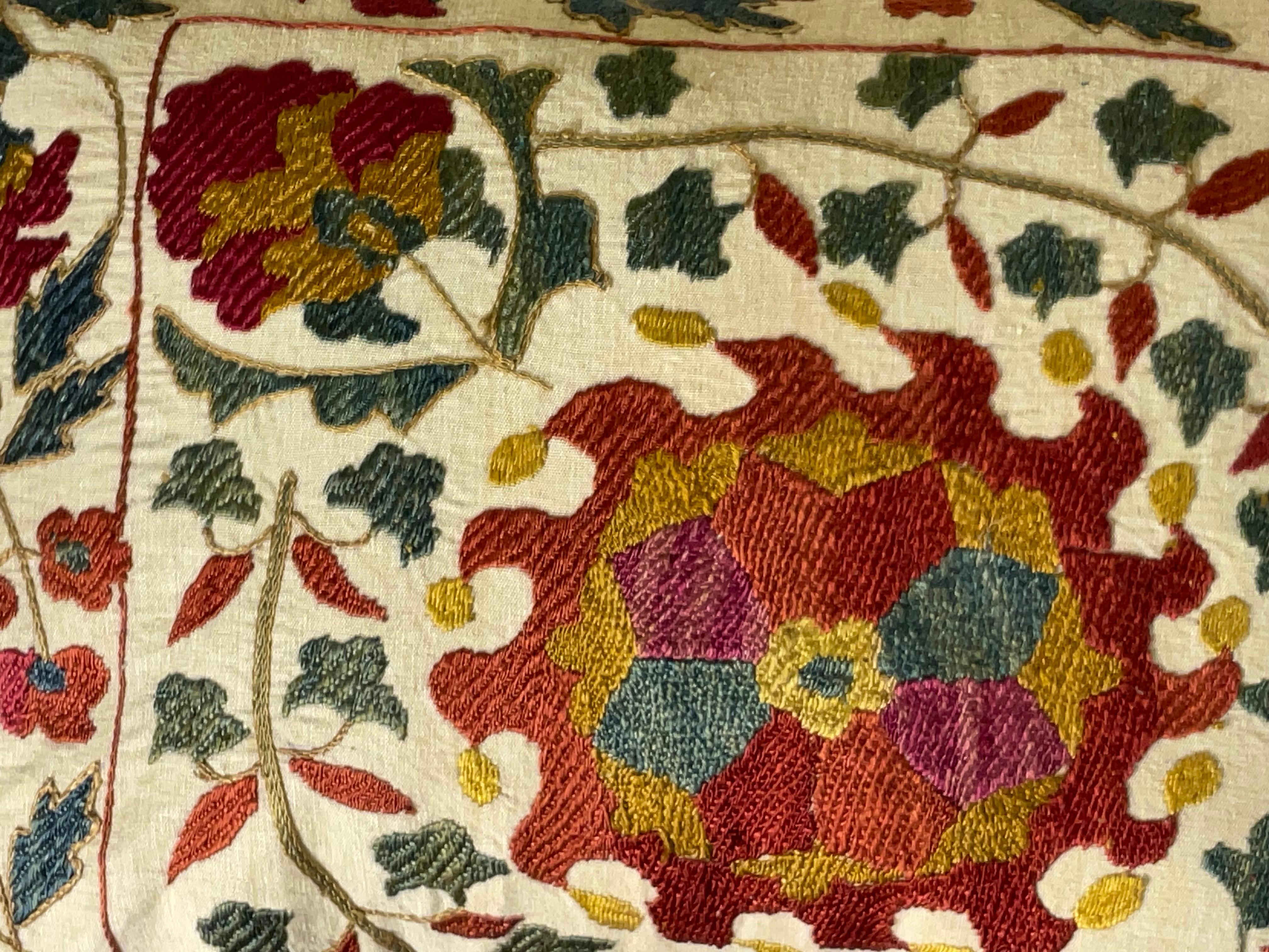 Pair Of Hand Silk Embroidery Suzani Pillows In Good Condition For Sale In Delray Beach, FL