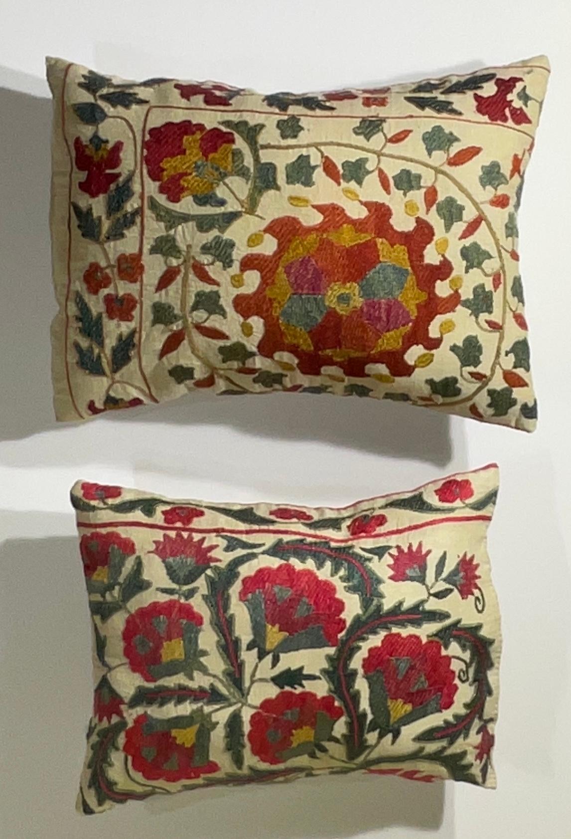 Pair Of Hand Silk Embroidery Suzani Pillows For Sale 2