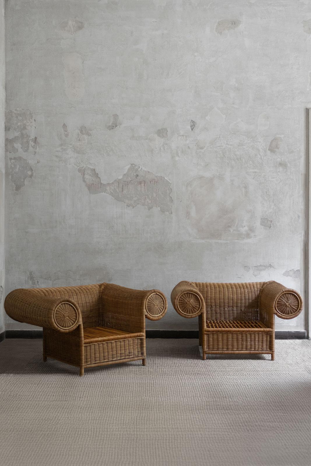 Pareja de sillones de mimbre tejidos a mano. Vivai del Sud, Italia 1970
Detalles del producto
Dimensiones: 120 An x 66 Al x 97 Pr cm
