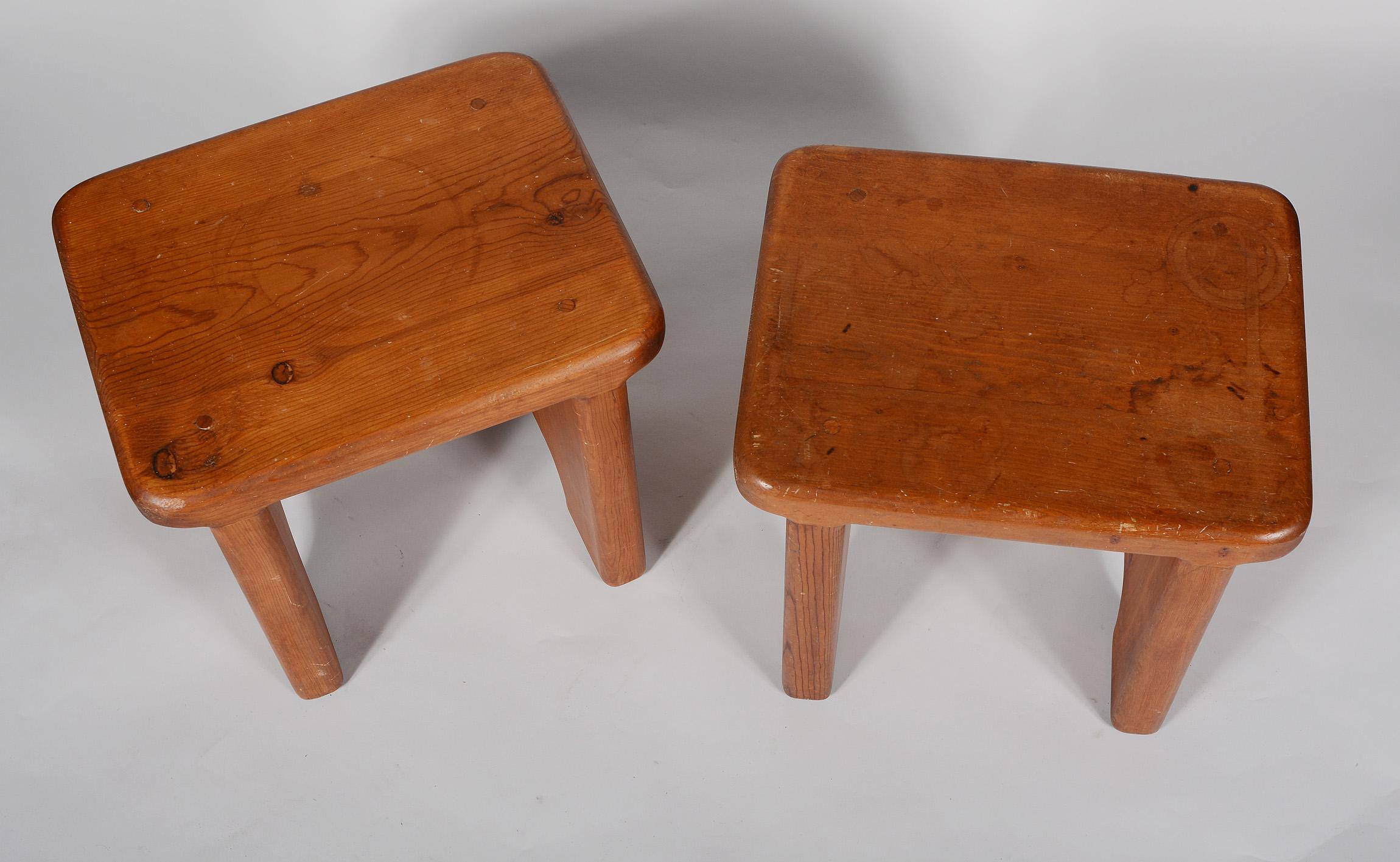 Pair of Handcrafted California Modernist Stools In Good Condition In San Mateo, CA