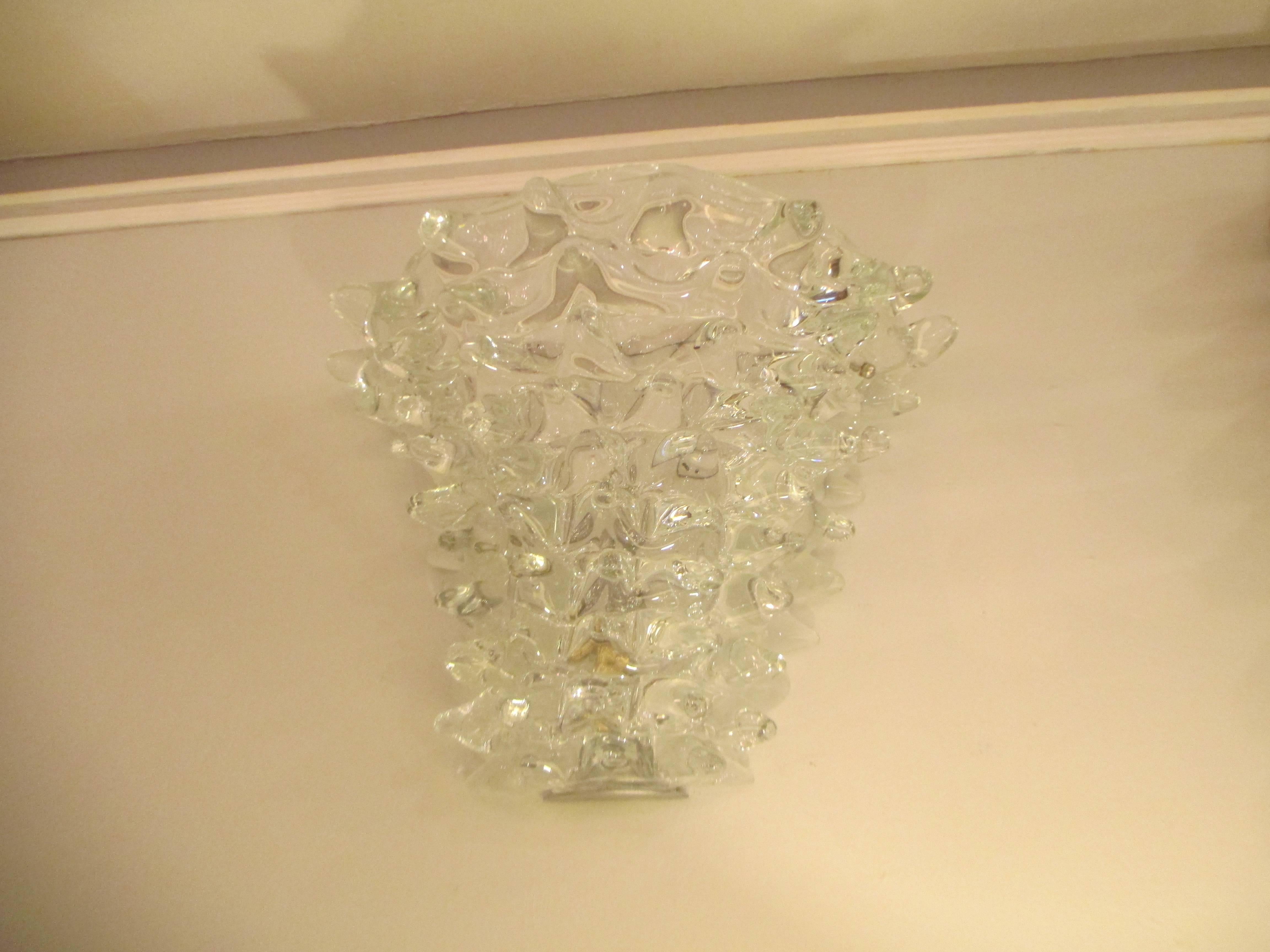 Italiano Coppia di lampade personalizzate in vetro di Murano trasparente realizzate a mano alla maniera di Barovier in vendita