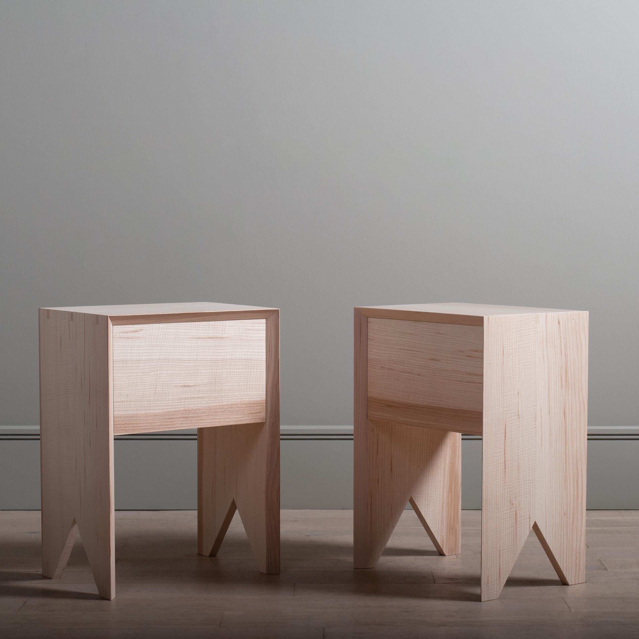 Pair of Handcrafted English Ash End Tables / Drawers. For Sale 5