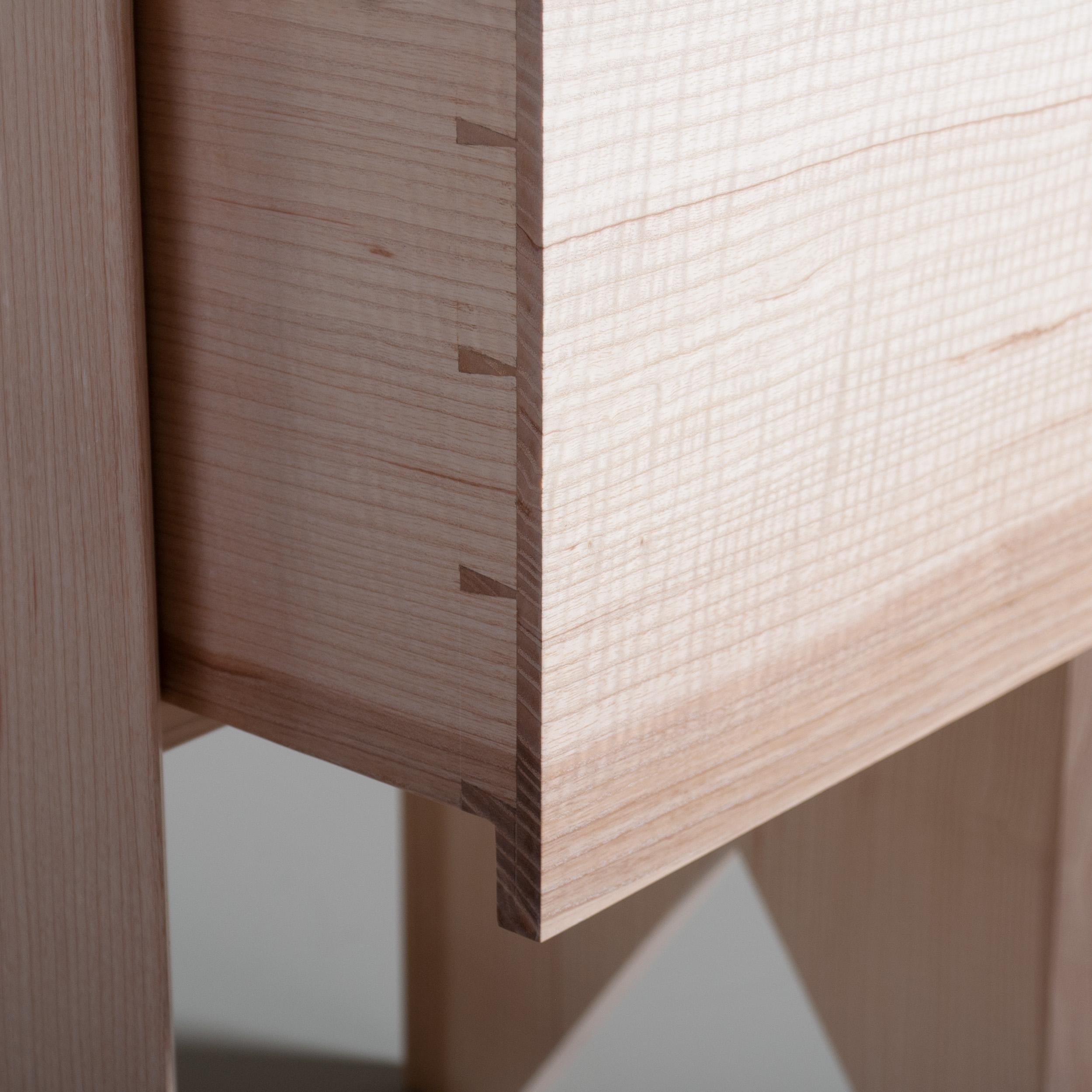 Paar handcrafted English Ash Night Stands im Angebot 3