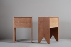 Pareja de mesillas de noche artesanales de roble inglés