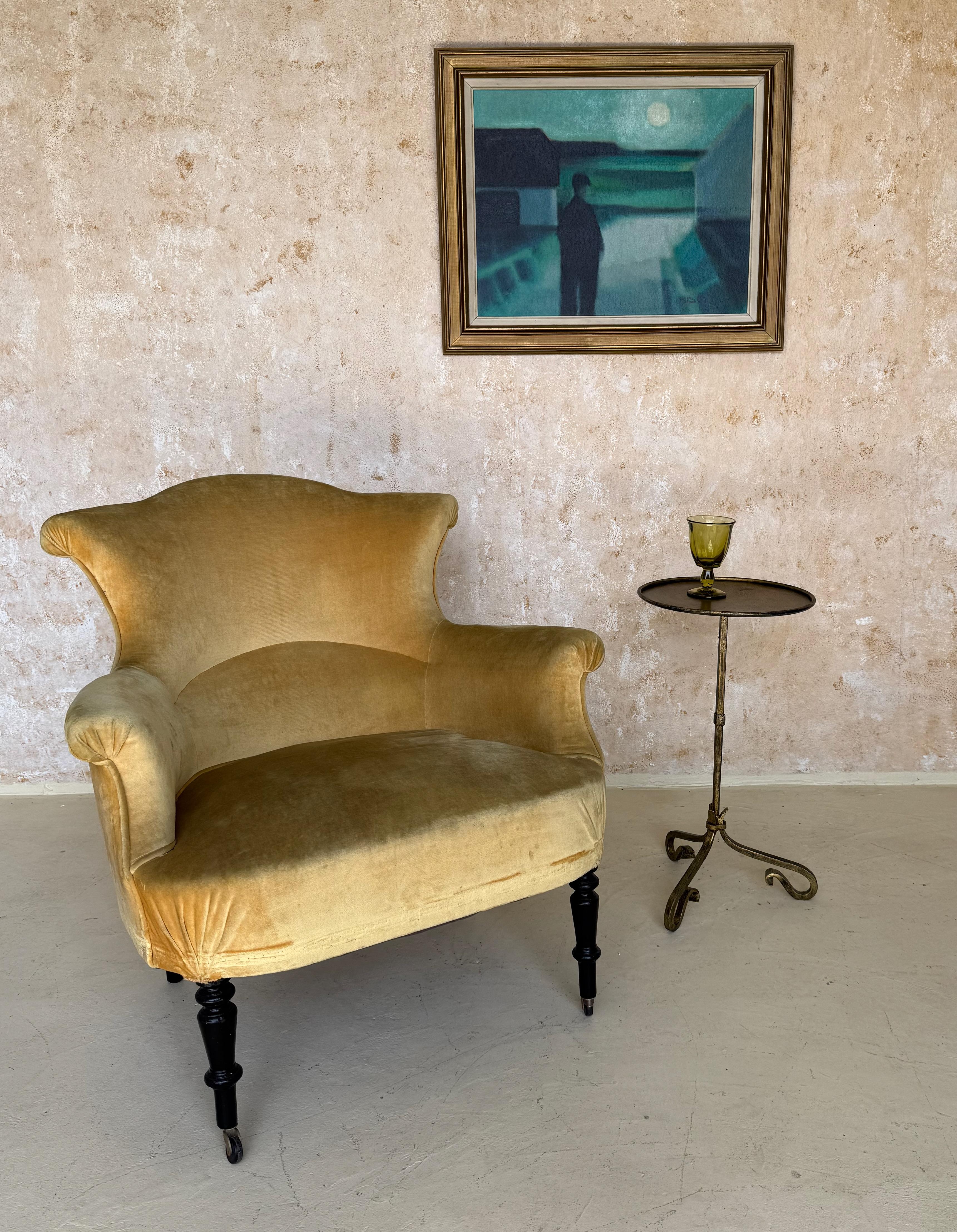 Pair of Handcrafted Gilt-Iron Side Tables Art Nouveau en venta