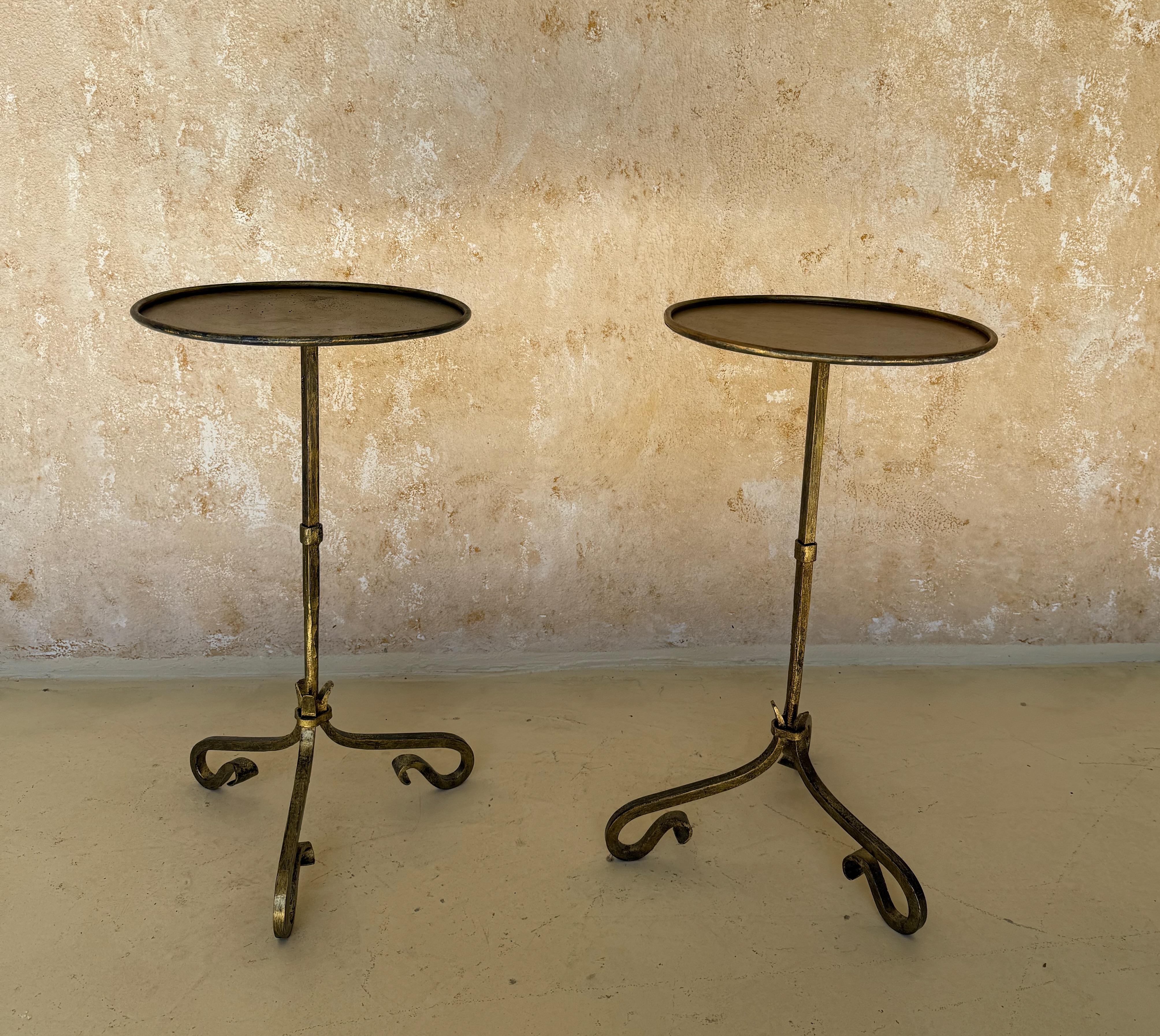 Pair of Handcrafted Gilt-Iron Side Tables en Bueno estado para la venta en Buchanan, NY