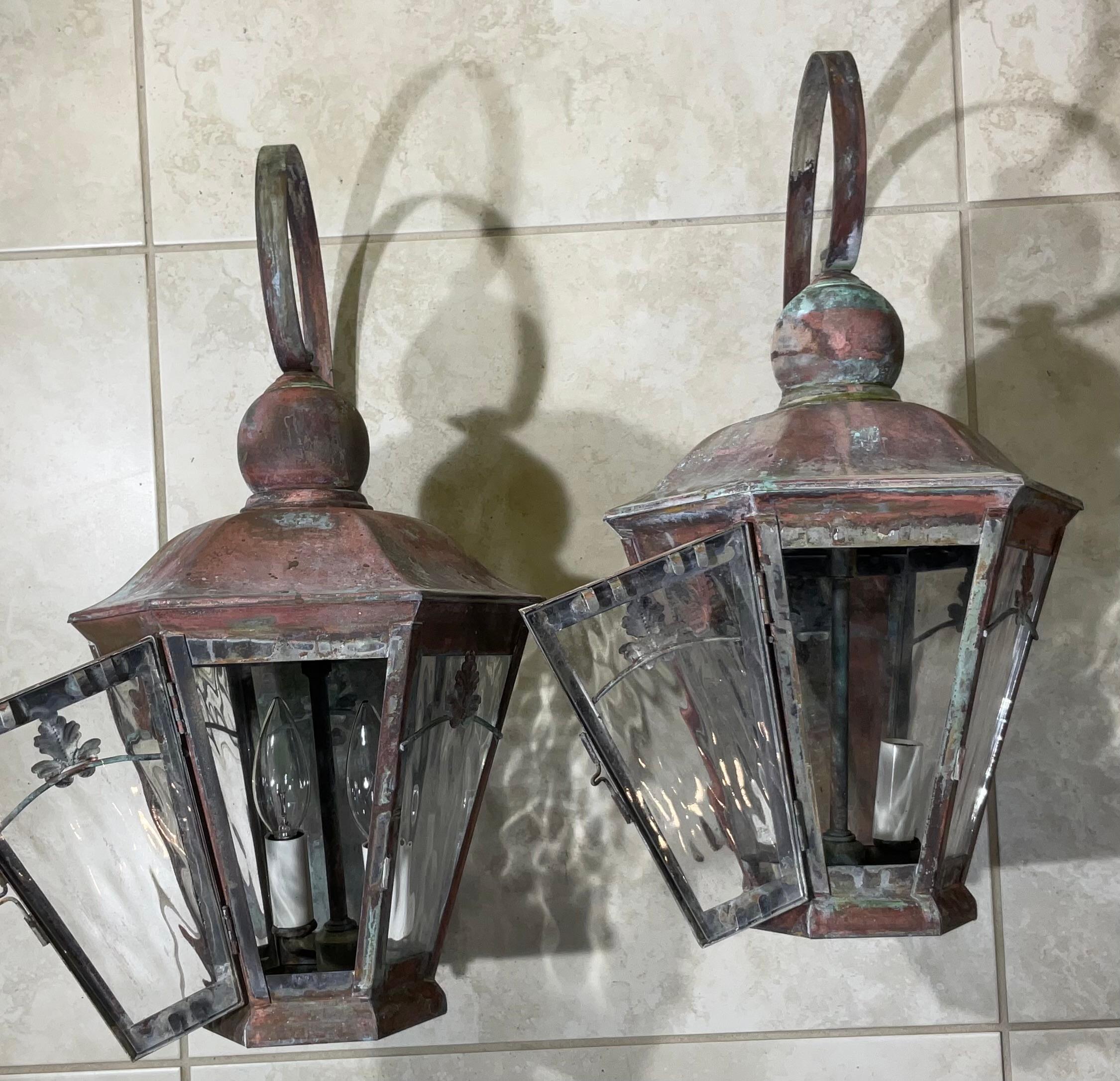 American Pair of Handcrafted Solid Brass Vintage Wall Lantern For Sale