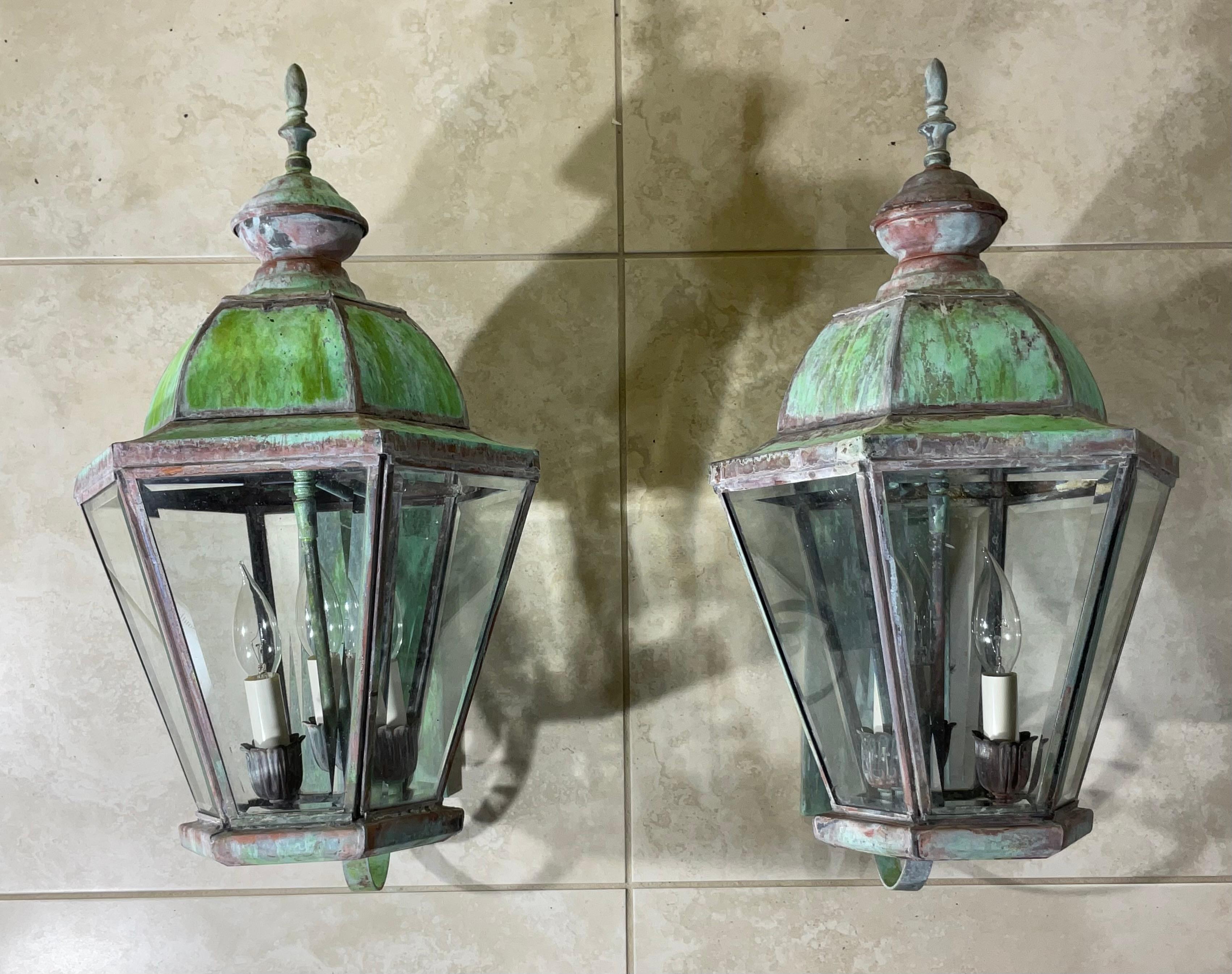 American Pair of Handcrafted Solid Brass Vintage Wall Lantern For Sale