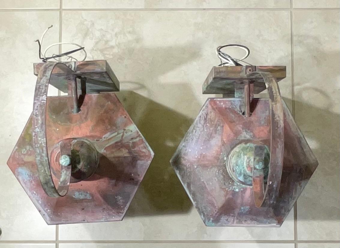 Pair of Handcrafted Solid Brass Vintage Wall Lantern In Good Condition For Sale In Delray Beach, FL