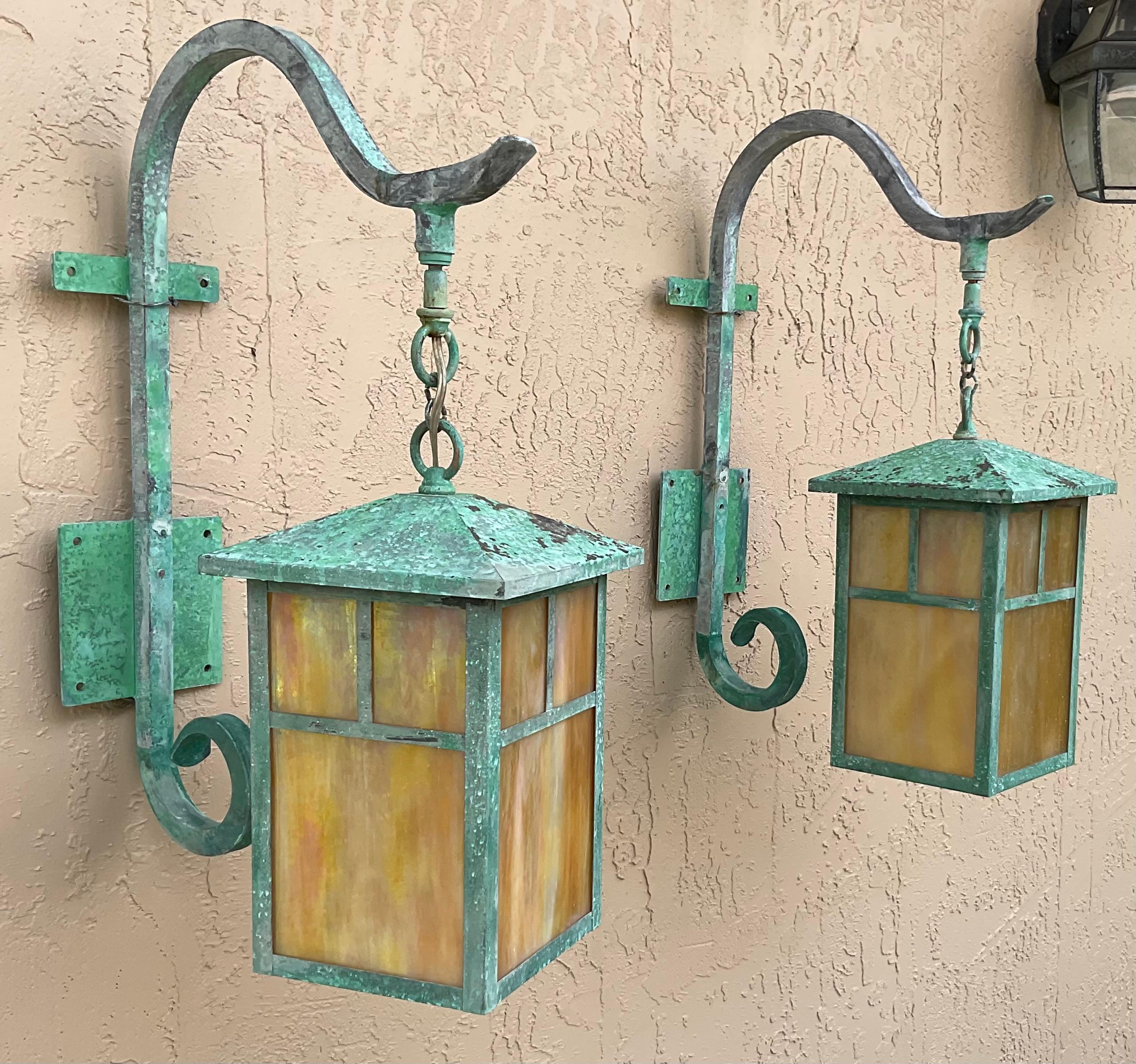 Pair of Handcrafted Wall-Mounted Brass Lantern In Good Condition For Sale In Delray Beach, FL
