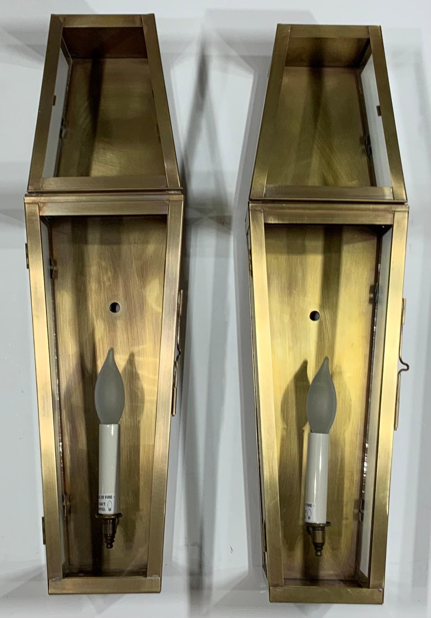 Pair of Handcrafted Wall-Mounted Brass Lantern For Sale 3