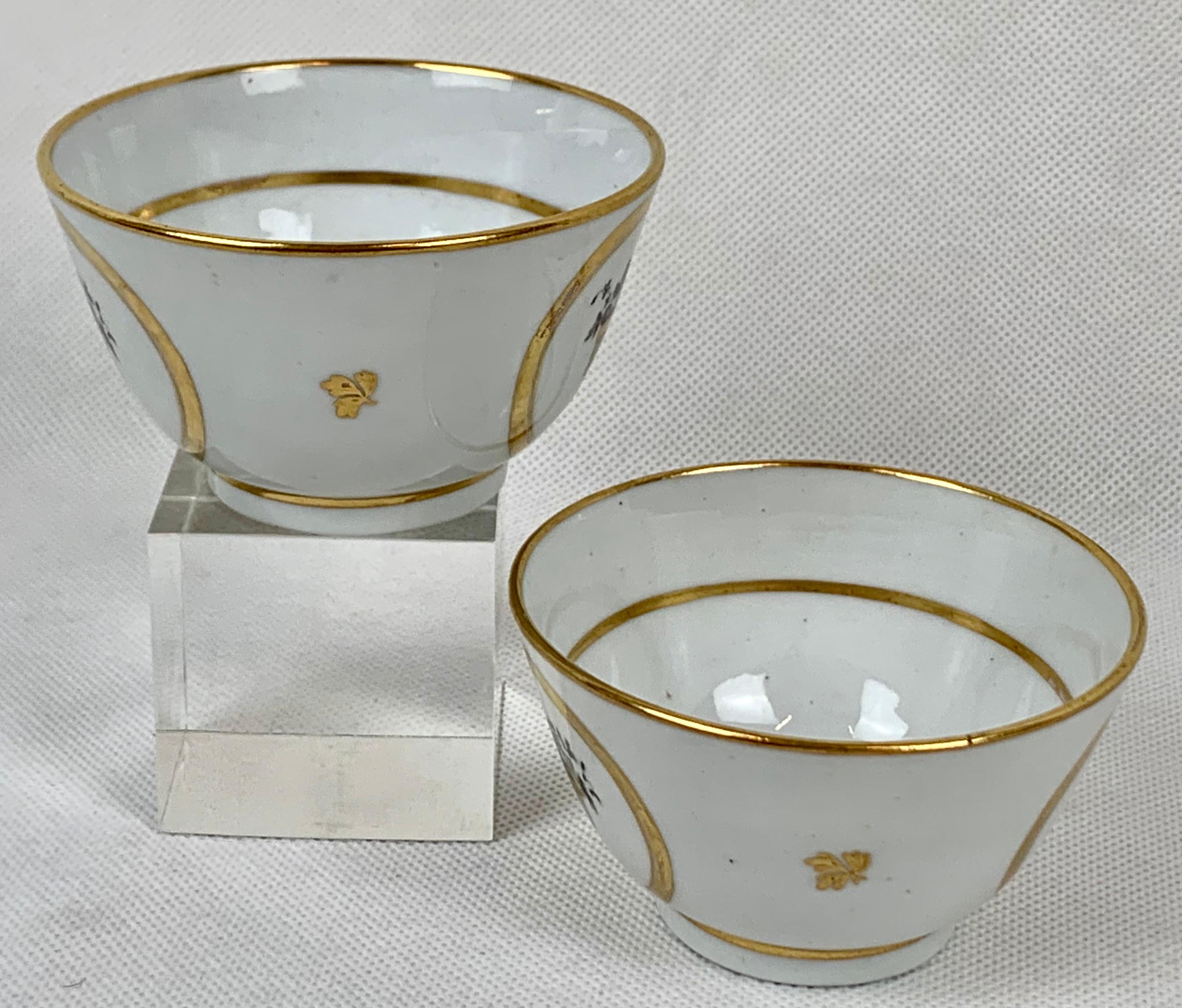Georgian New Hall Porcelain Co. Handleless Porcelain Tea Bowls En Grisaille-A Pair 