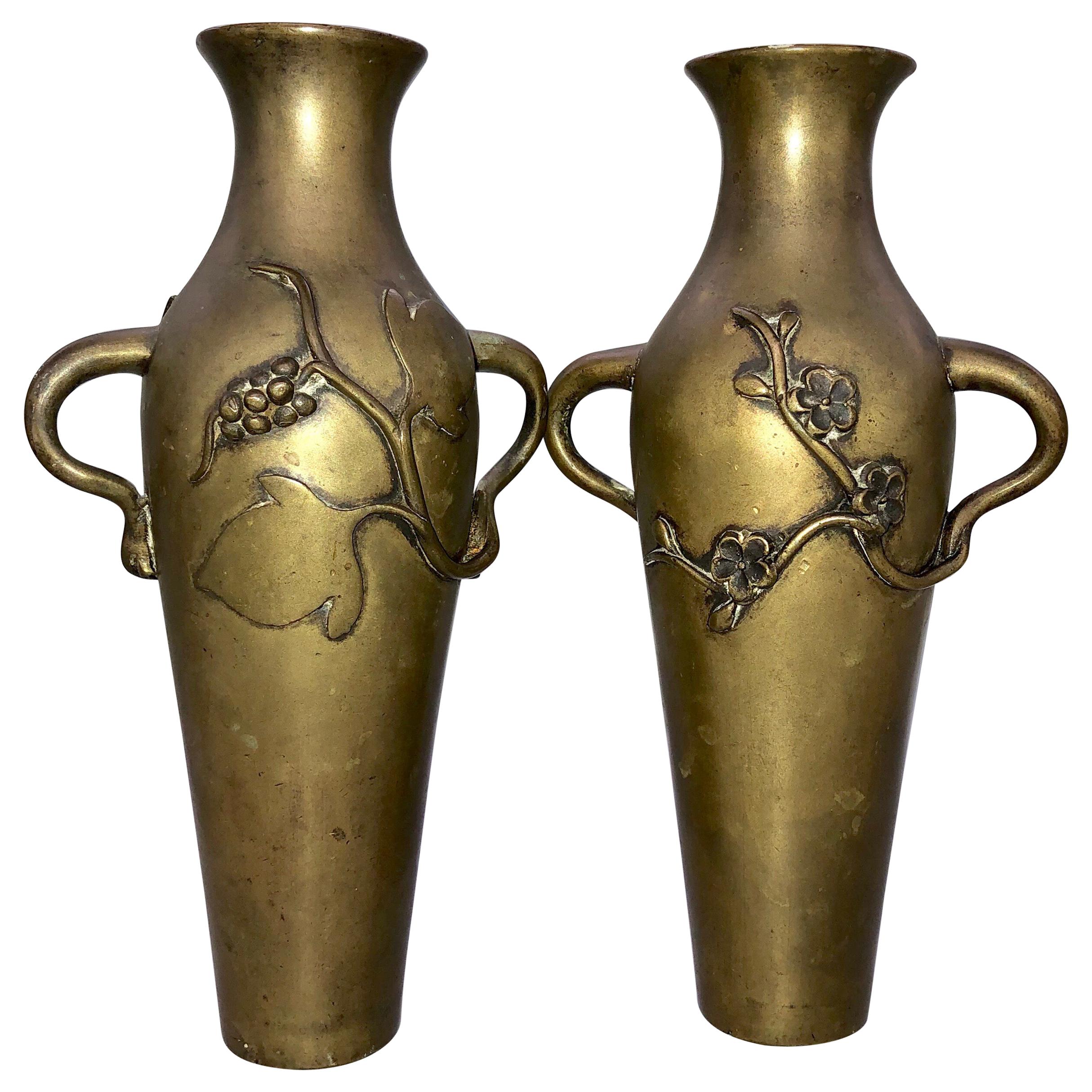 Pair of Handmade Meiji Era Bronze Art Nouveau Vases, Flowers and Grapevine For Sale