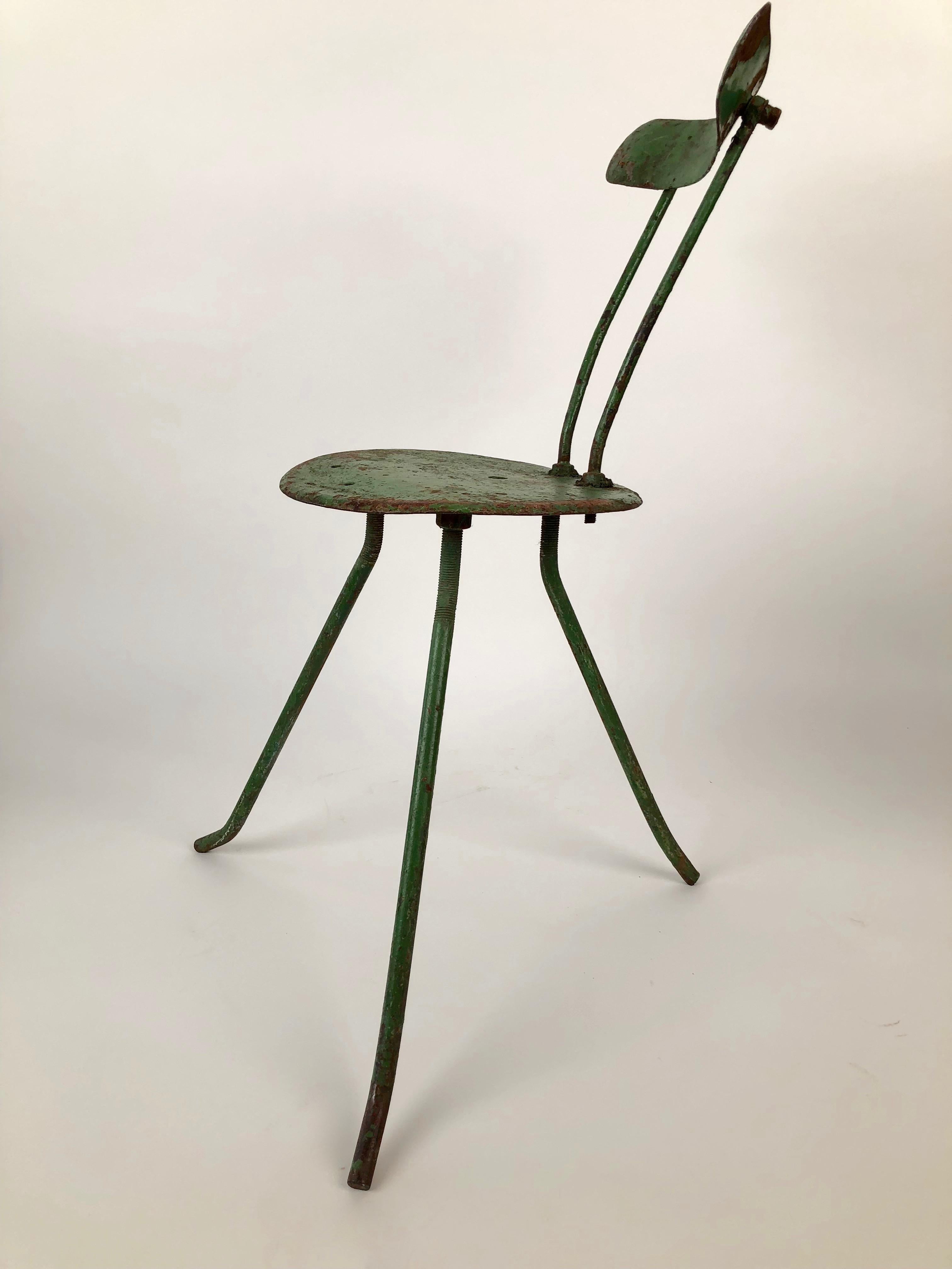 Paire de chaises en métal faites à la main, années 1950, provenant de la région du lac Balaton, Hongrie en vente 5