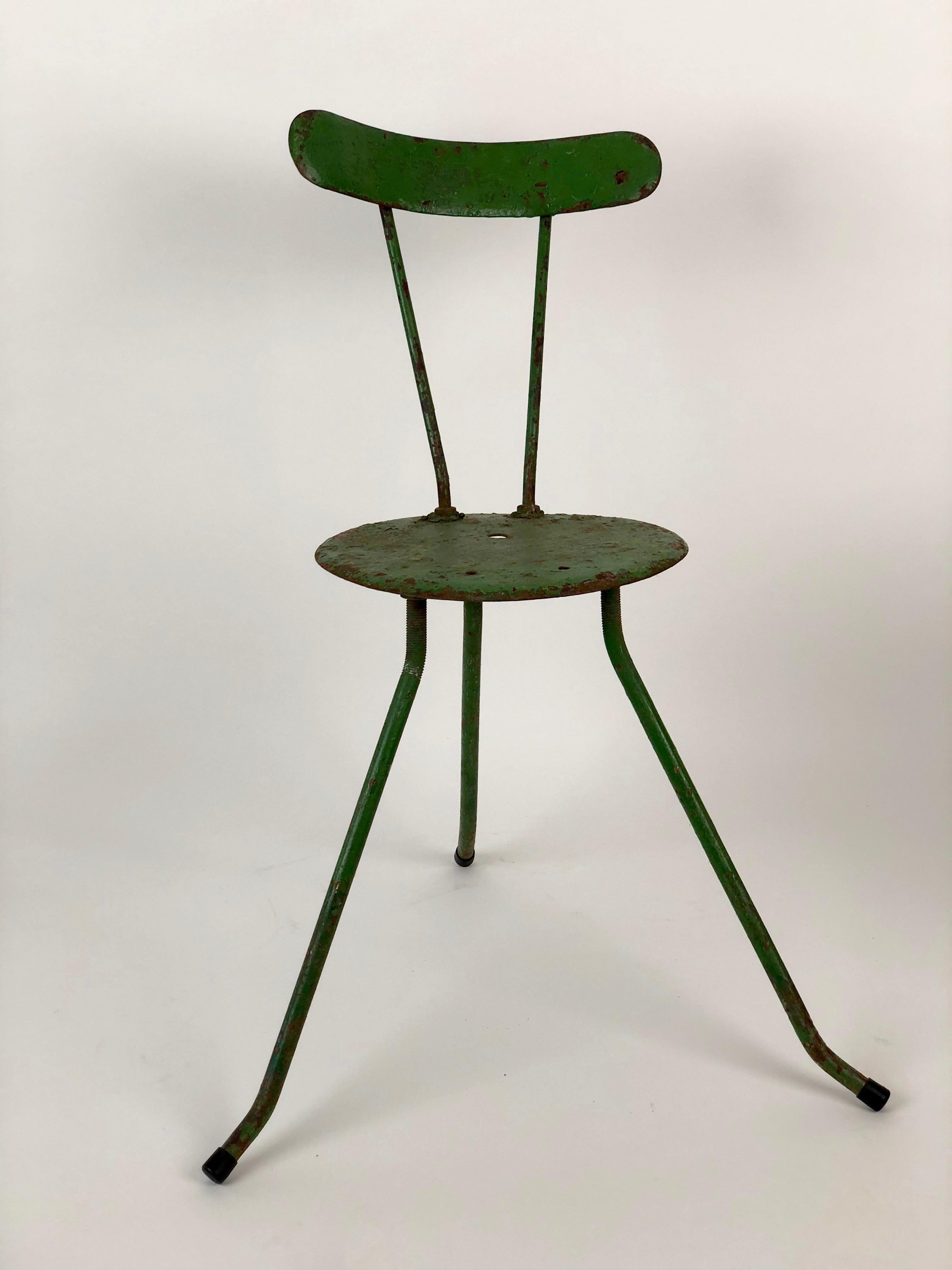 These unique metal chairs come from Balaton Lake Region in Hungary. Composed of found materials, welded together and painted green.
They were originally made for the beach. You pushed the feet into the sand, which provided stability. I have tried
