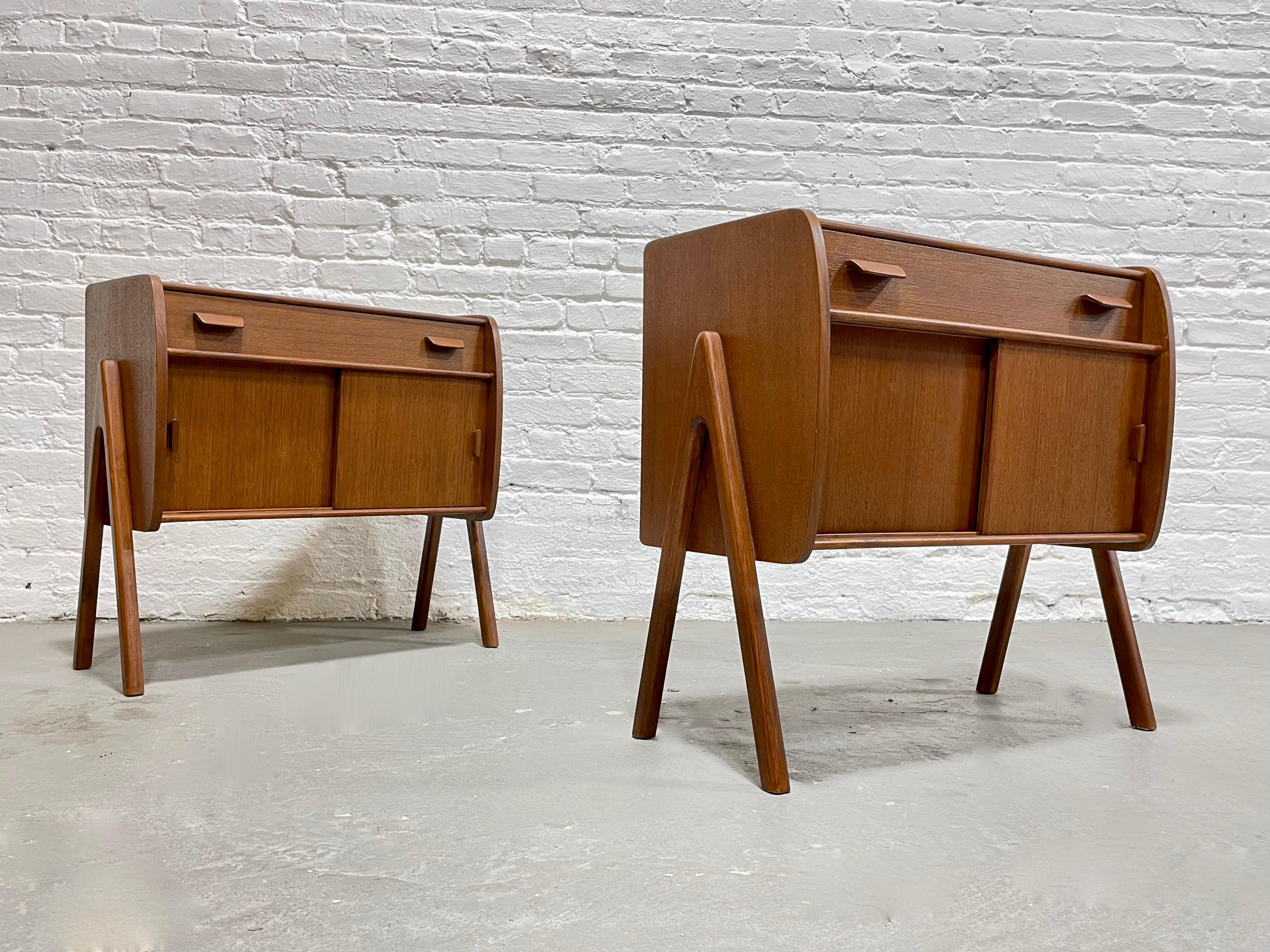 Pair of Handmade Mid-Century Modern Teak Cabinets / Nightstands / Bedside Tables In New Condition In Weehawken, NJ