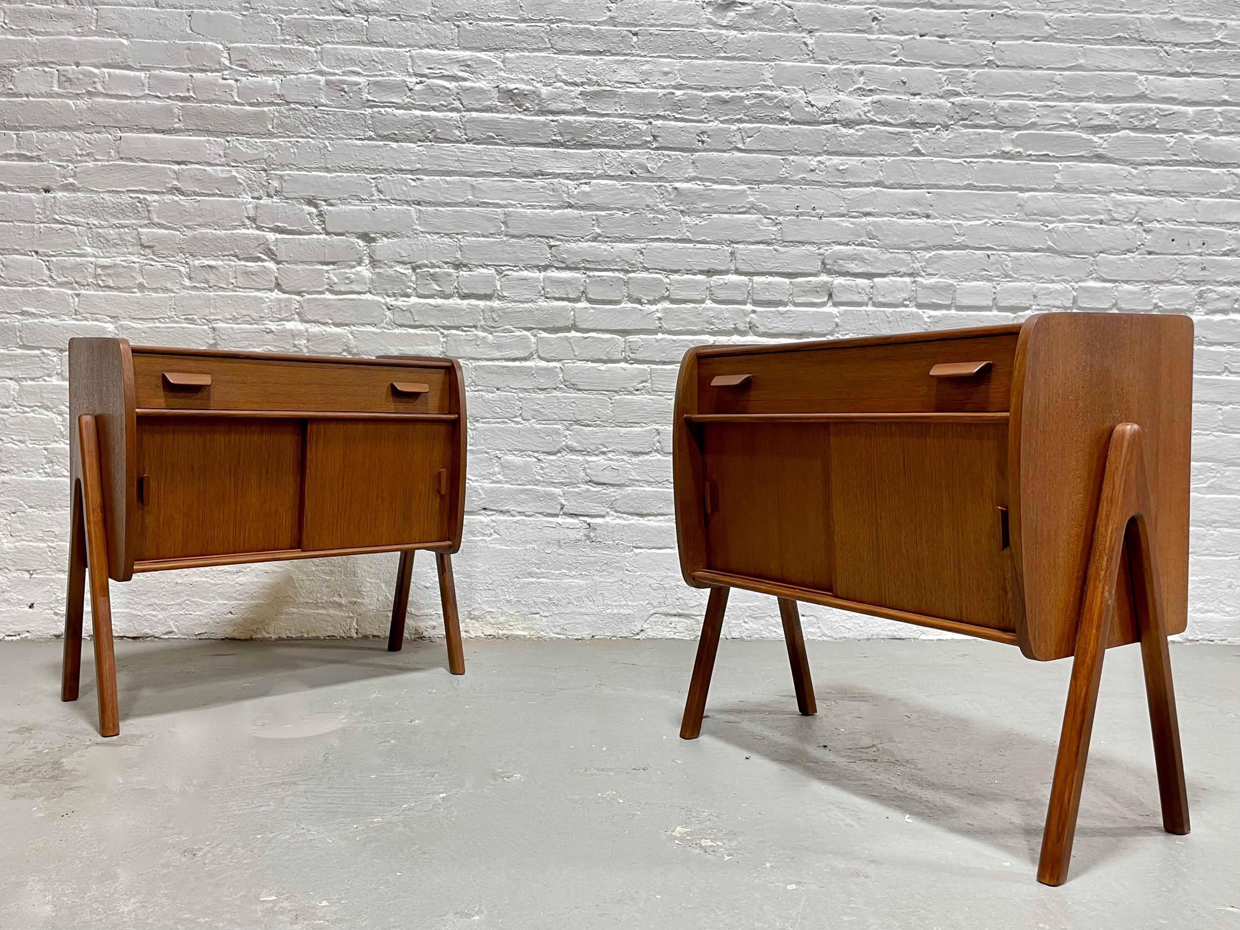 Pair of Handmade Mid-Century Modern Teak Cabinets / Nightstands / Bedside Tables 3