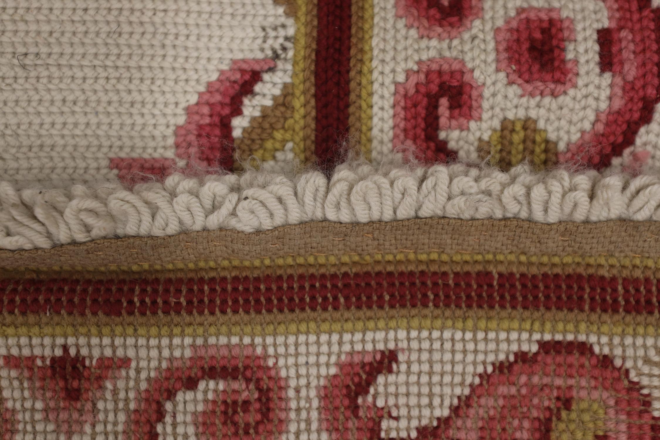 Paar handgefertigte orientalische Nadelspitze-Teppiche, traditioneller rosa Wollteppich im Zustand „Hervorragend“ im Angebot in Hampshire, GB