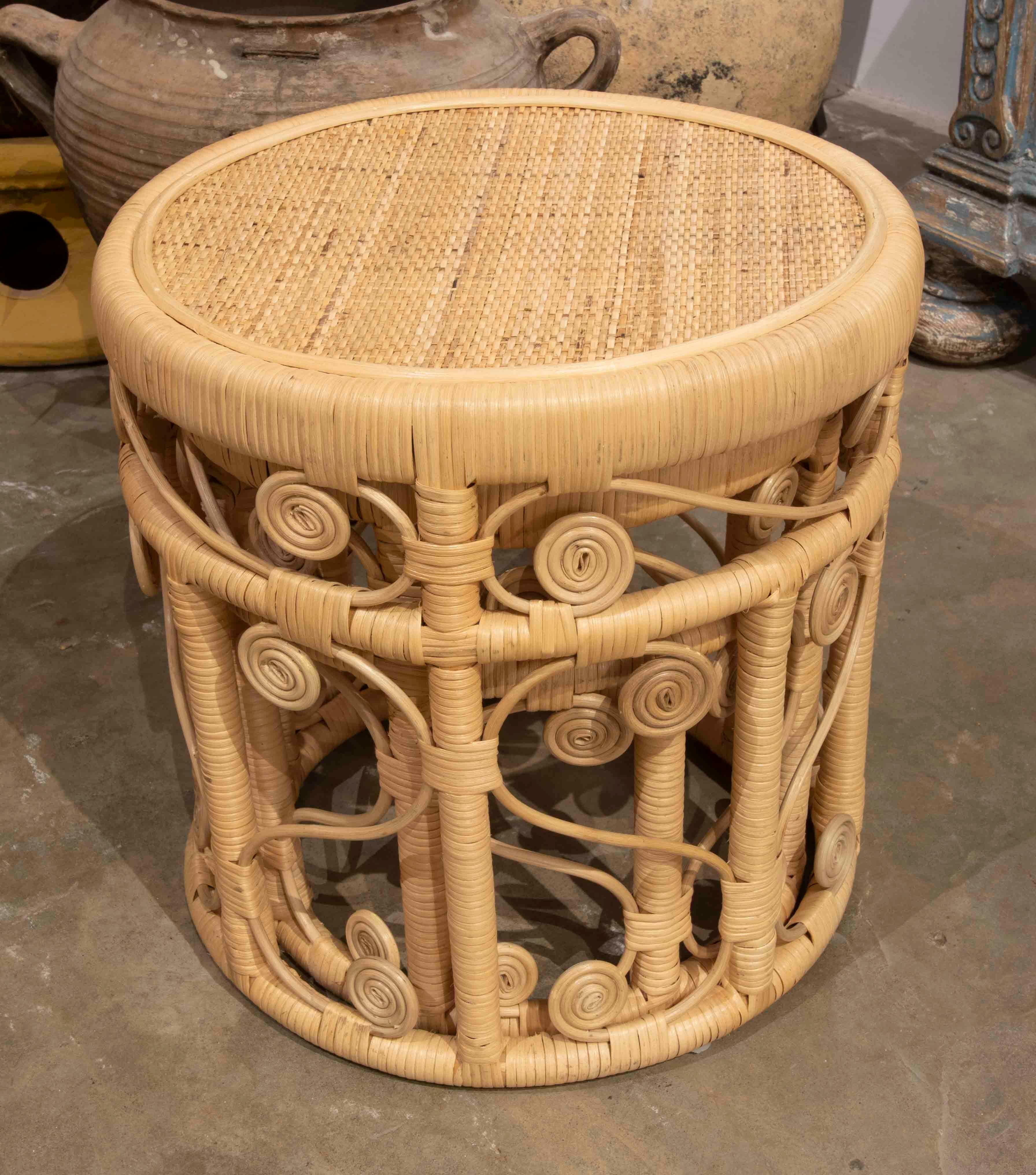 Pair of Handmade Rattan and Wicker Round Benches For Sale 3