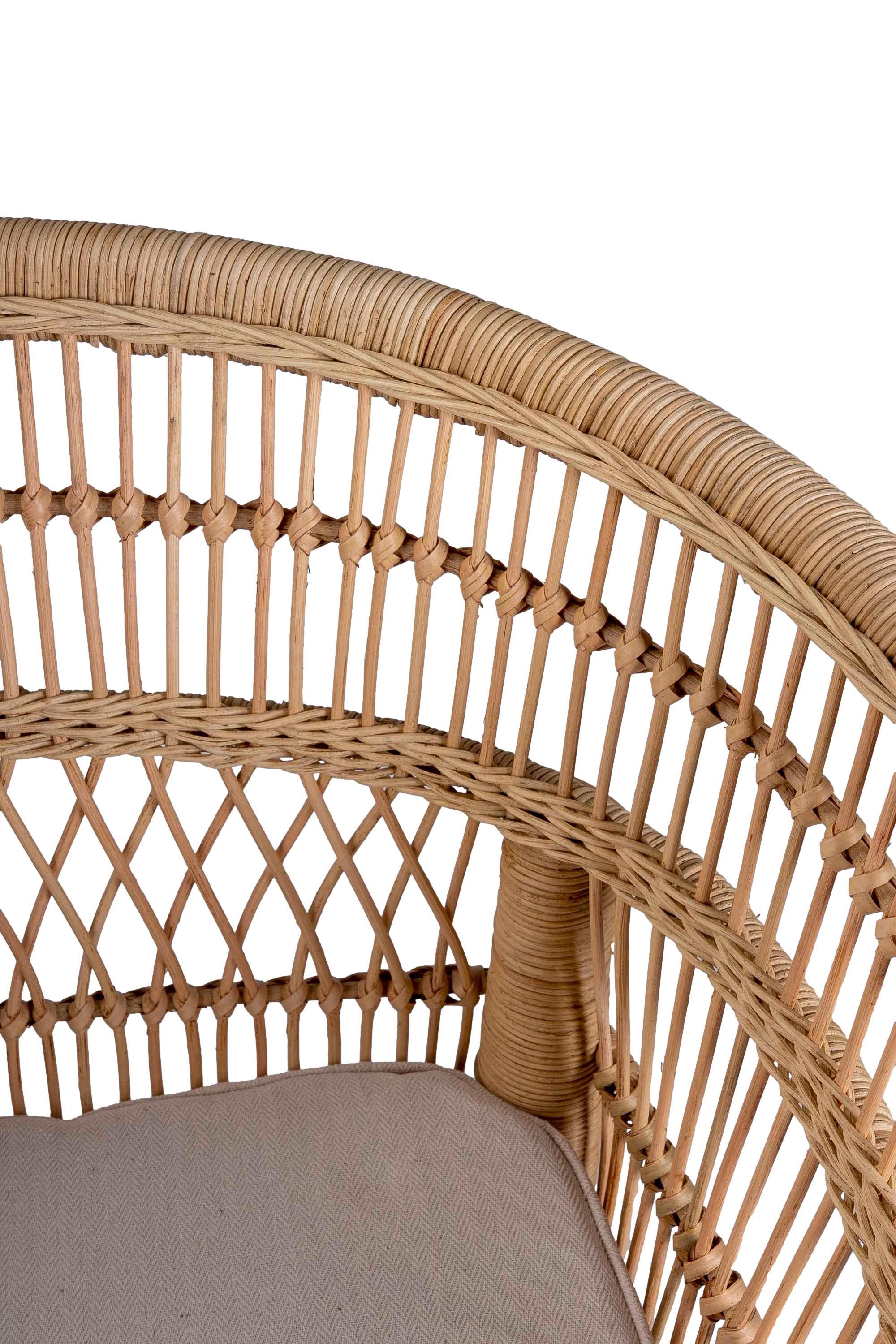 Paire de fauteuils en bois et en rotin faits à la main en vente 8