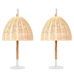 Paar handgefertigte Tischlampen aus natürlichem Rattan, weiß, von Mediterranean Objects