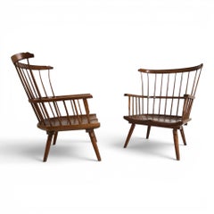 Pair of handmade Windsor lounge chairs, England, circa 1960