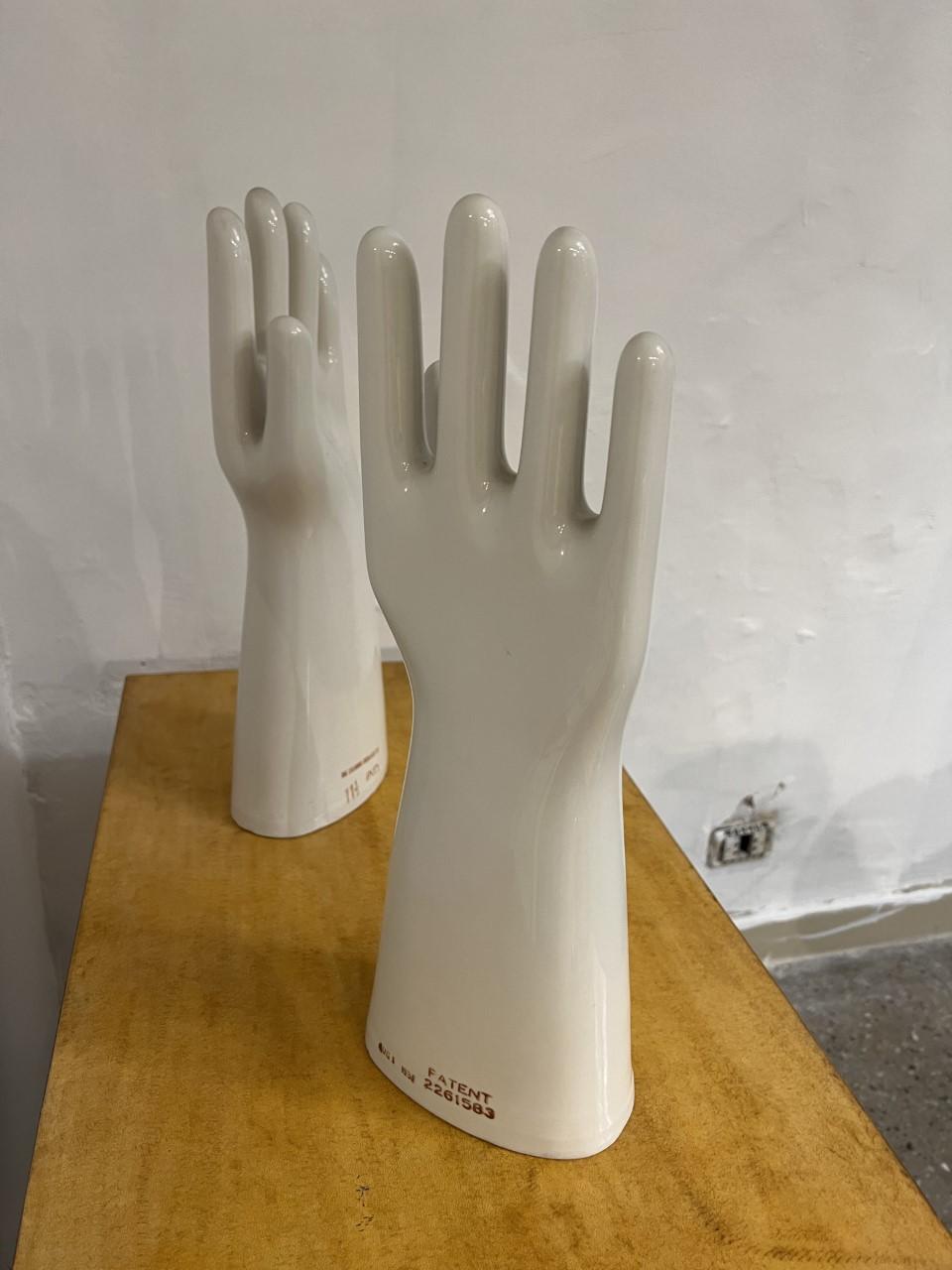 Paire de mains sur céramique « the Colonial Insulator Co » 11/1/2 Ind, Patent 22615 en vente 2