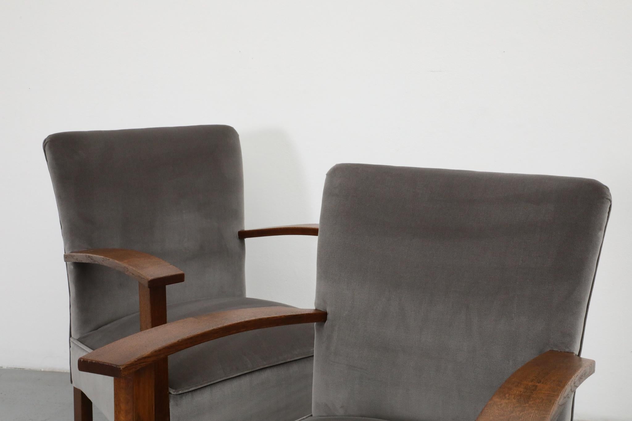 Paire de belles chaises longues Art Déco hollandaises en velours gris sceau en vente 2