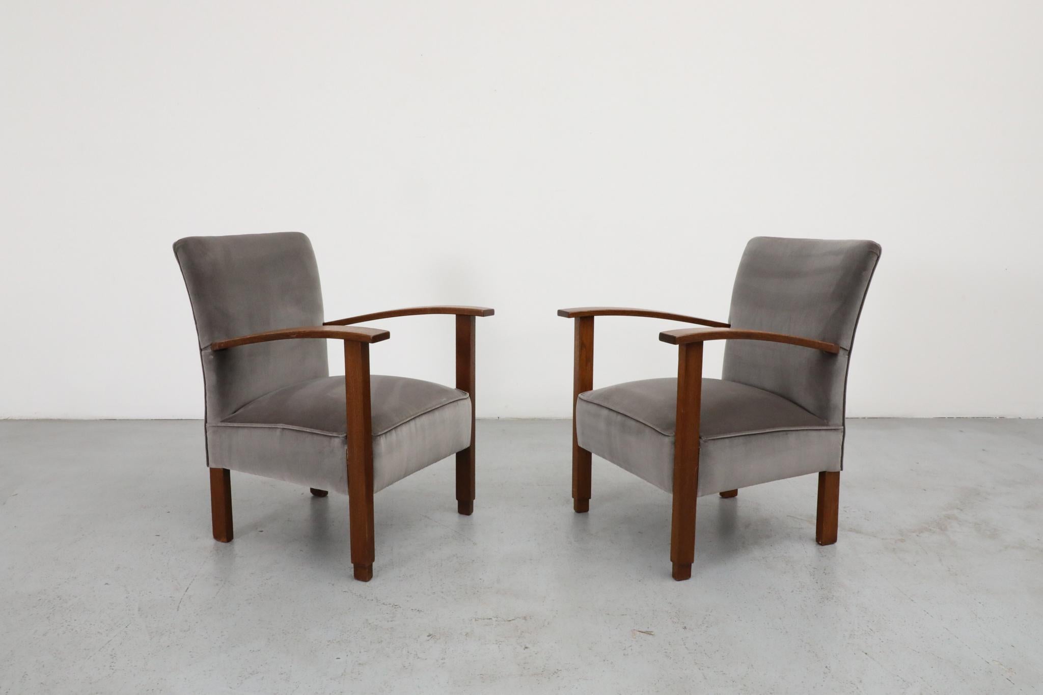 Début du 20ème siècle Paire de belles chaises longues Art Déco hollandaises en velours gris sceau en vente
