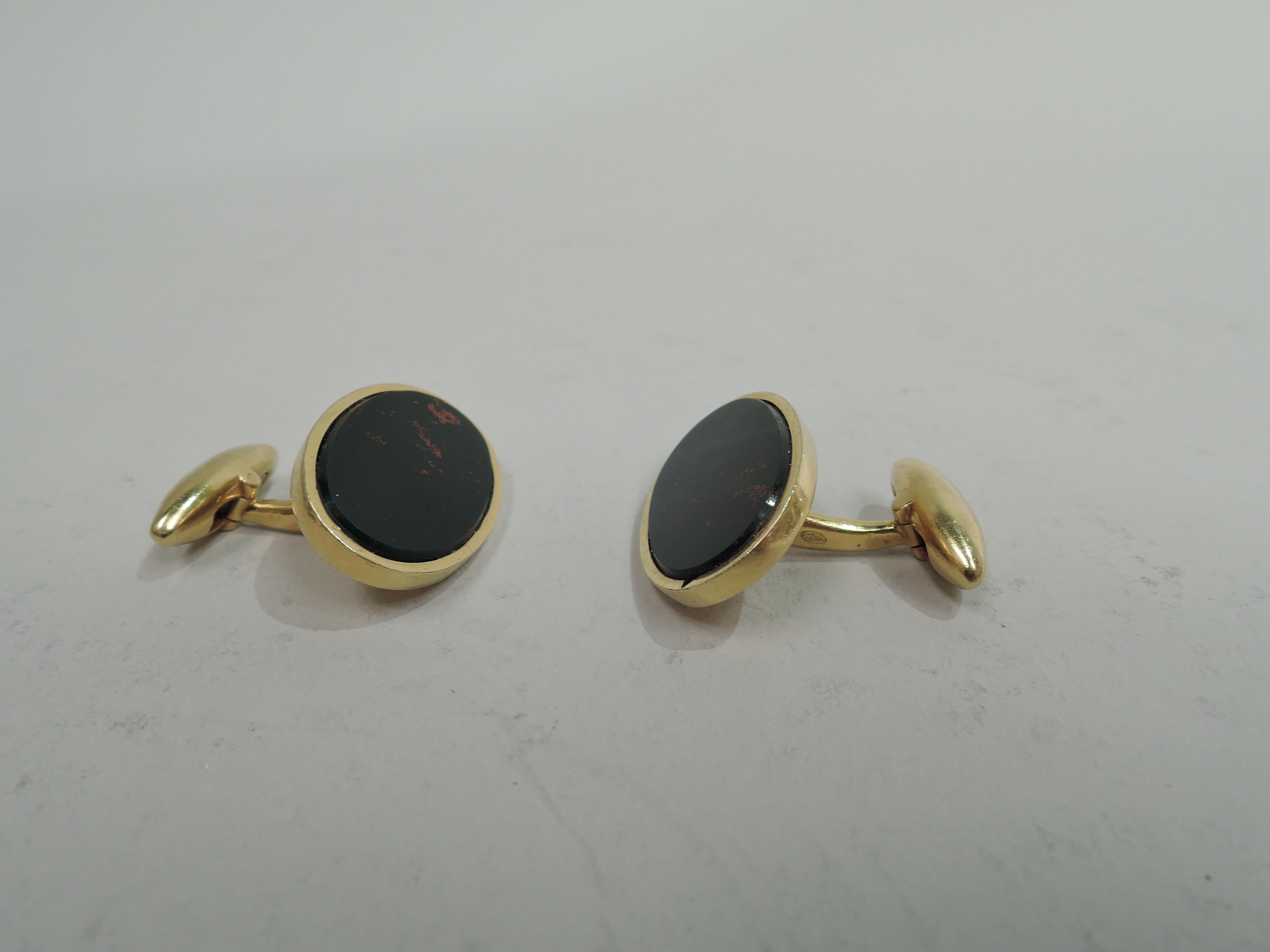 Bulgari - Superbe paire de boutons de manchette en or et pierres de sang Bon état à New York, NY