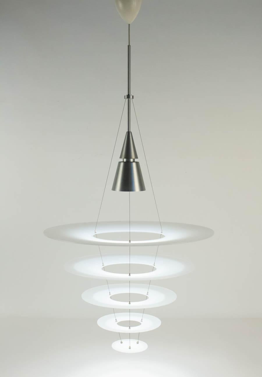 Coppia di lampade a sospensione, contemporanee, della casa di Louis Poulsen In condizioni Nuovo in vendita a Saint-Ouen, FR