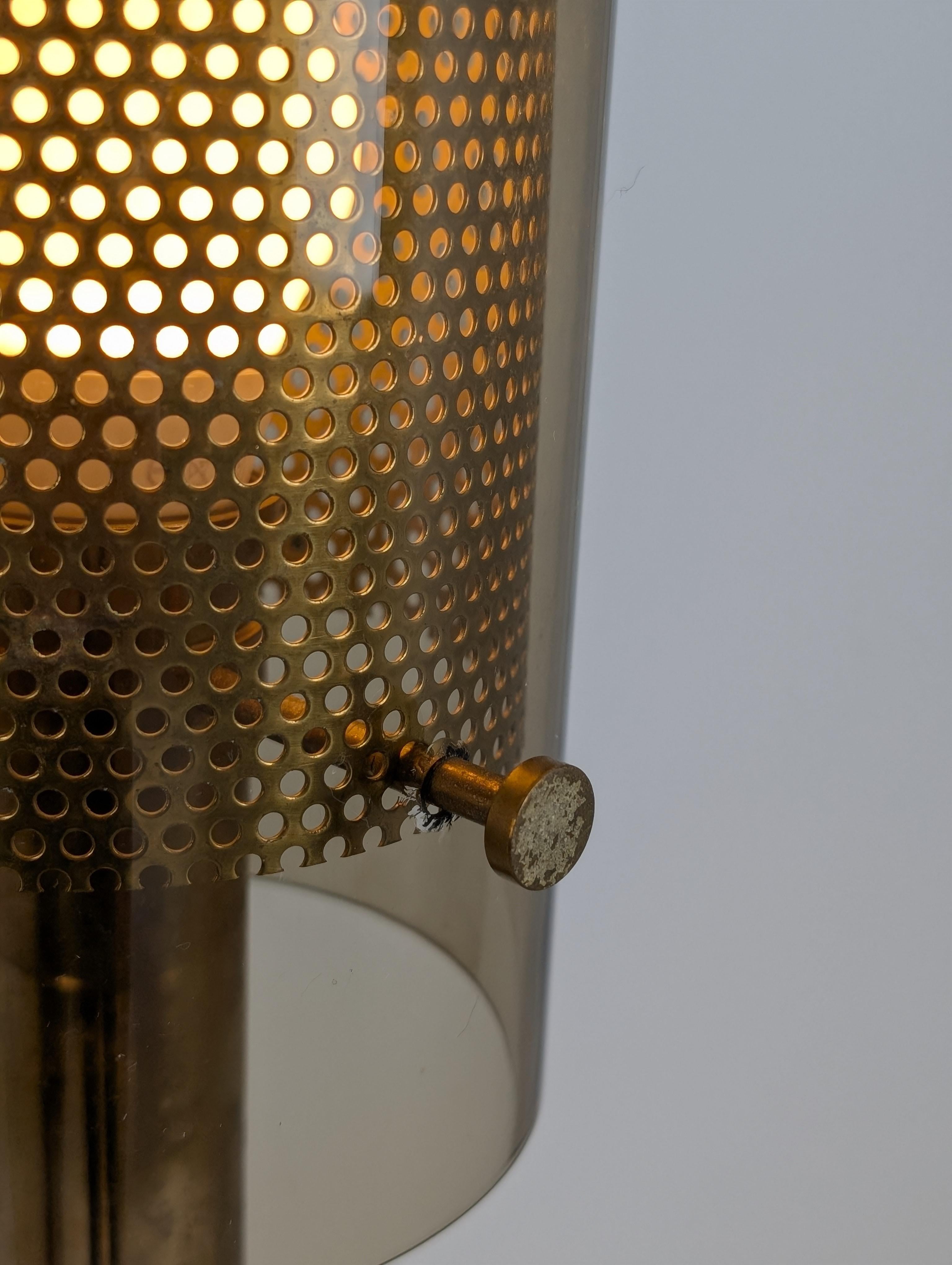 Coppia di lampade da parete in ottone Hans-Agne Jakobsson Modello V147 Vetro e ottone, anni '60 in vendita 12