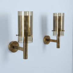 Paire d'appliques en laiton Hans-Agne Jakobsson Model No. V147 Verre et laiton, années 1960