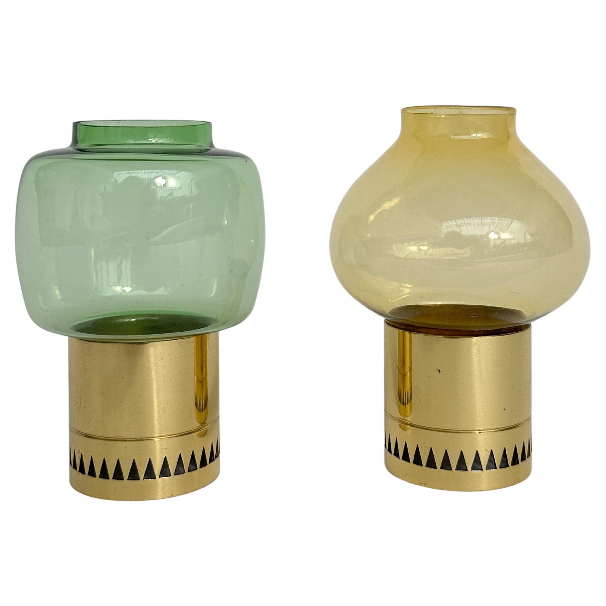 Coppia di portacandele Hans-Agne Jakobsson in ottone e vetro Svezia 1960s Hurricane