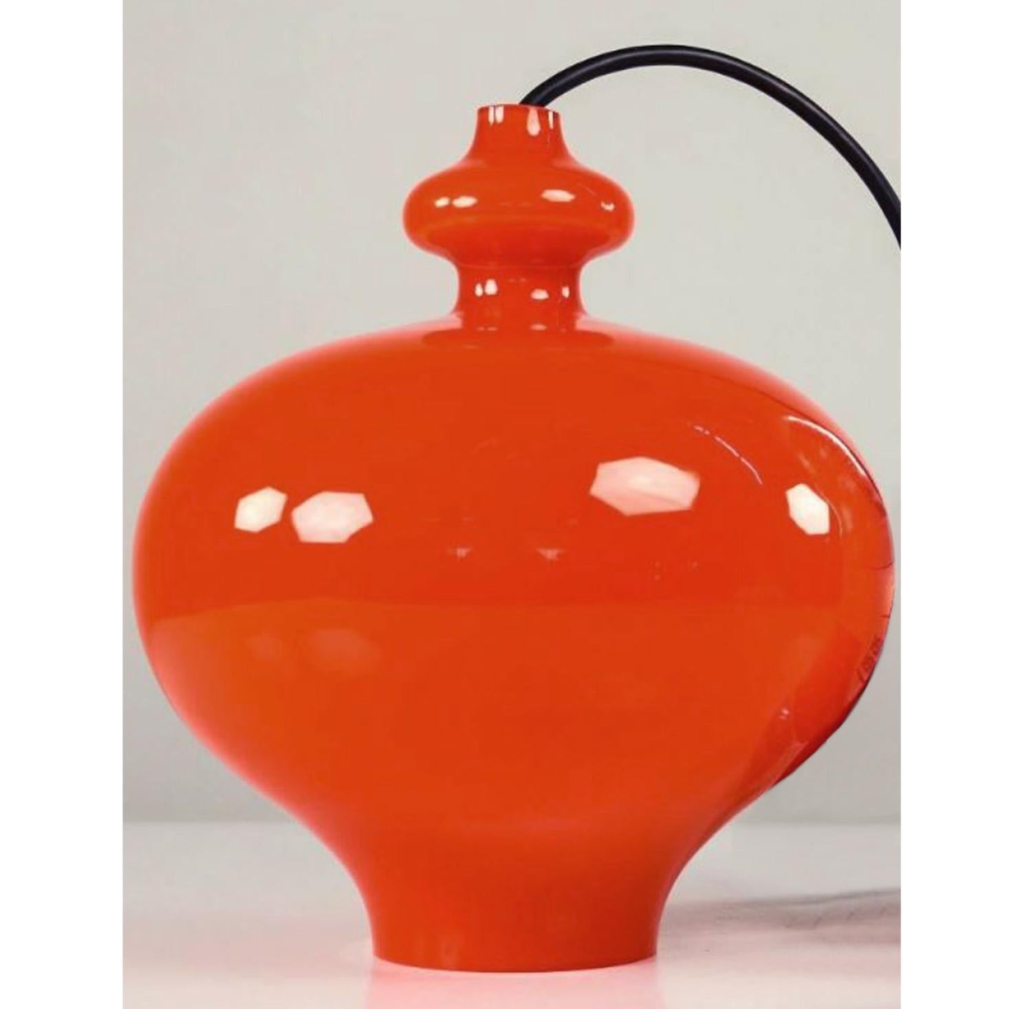 Allemand Paire de lampes à suspension en verre orange Hans-Agne Jakobsson pour Staff, 1960 en vente