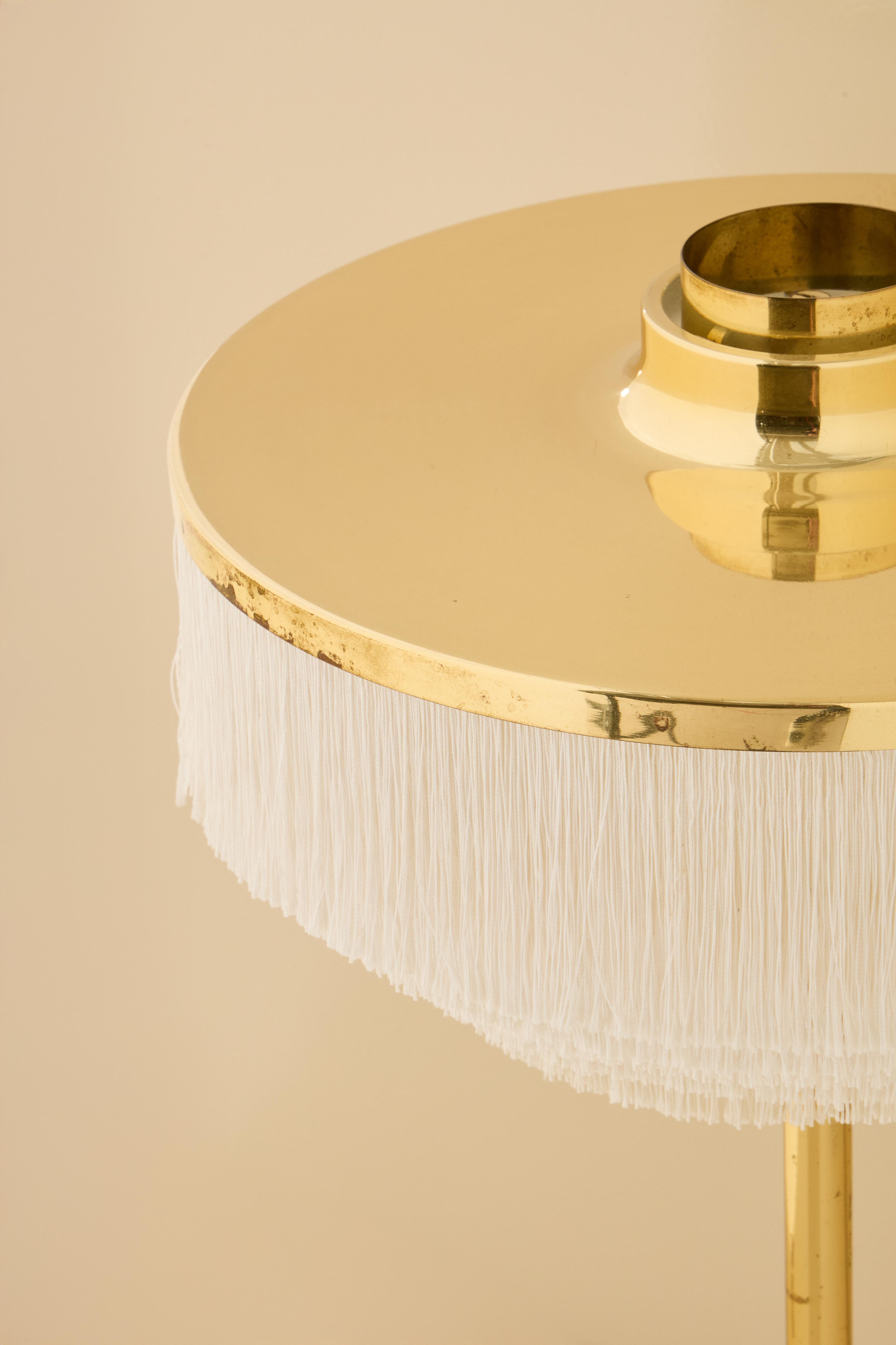 Milieu du XXe siècle Paire de lampes de bureau Hans-Agne Jakobsson modèle B-138 en laiton, années 1960 en vente