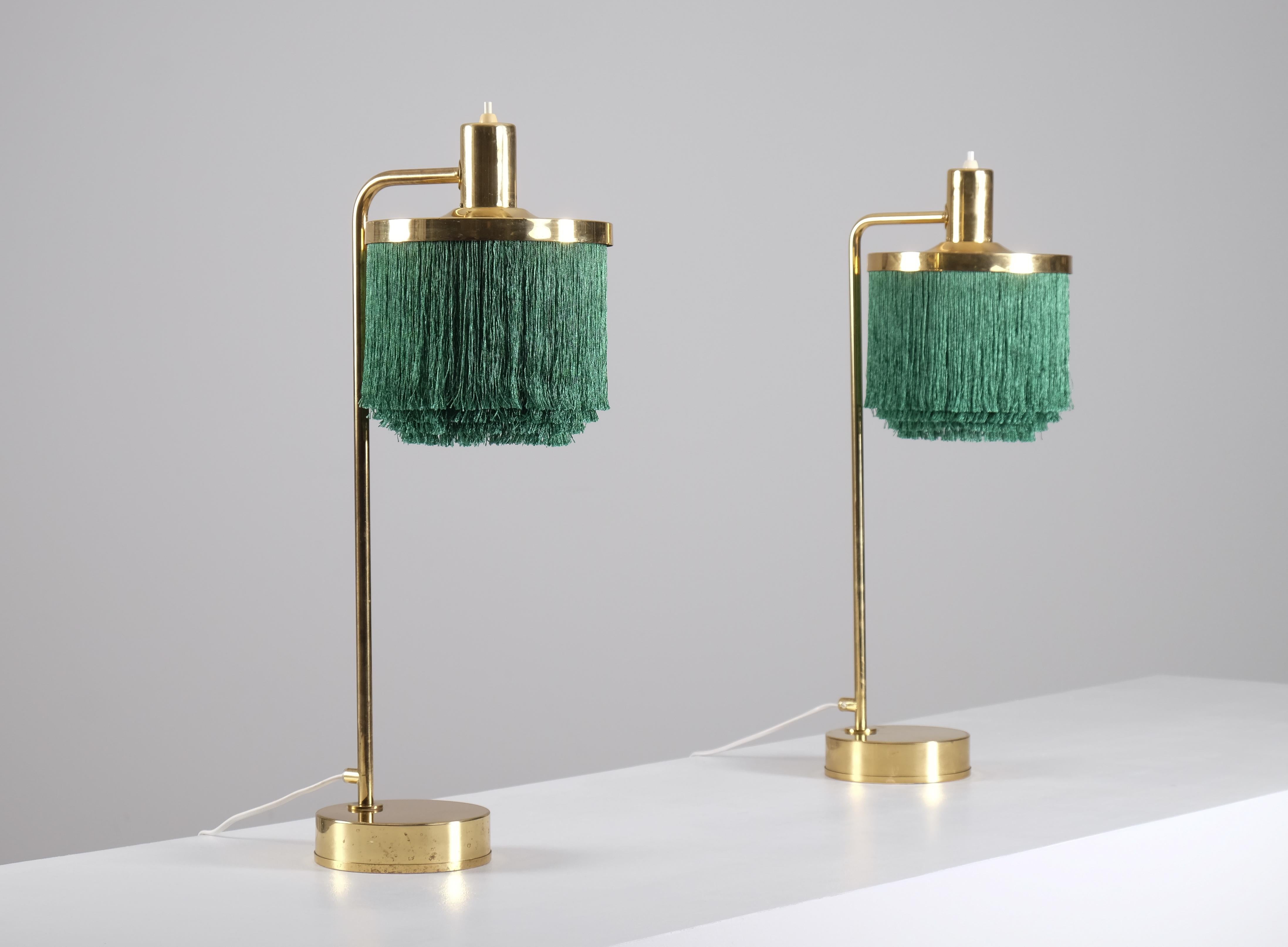 Suédois Paire de lampes de bureau Hans-Agne Jakobsson modèle B-140 en laiton, années 1960 en vente