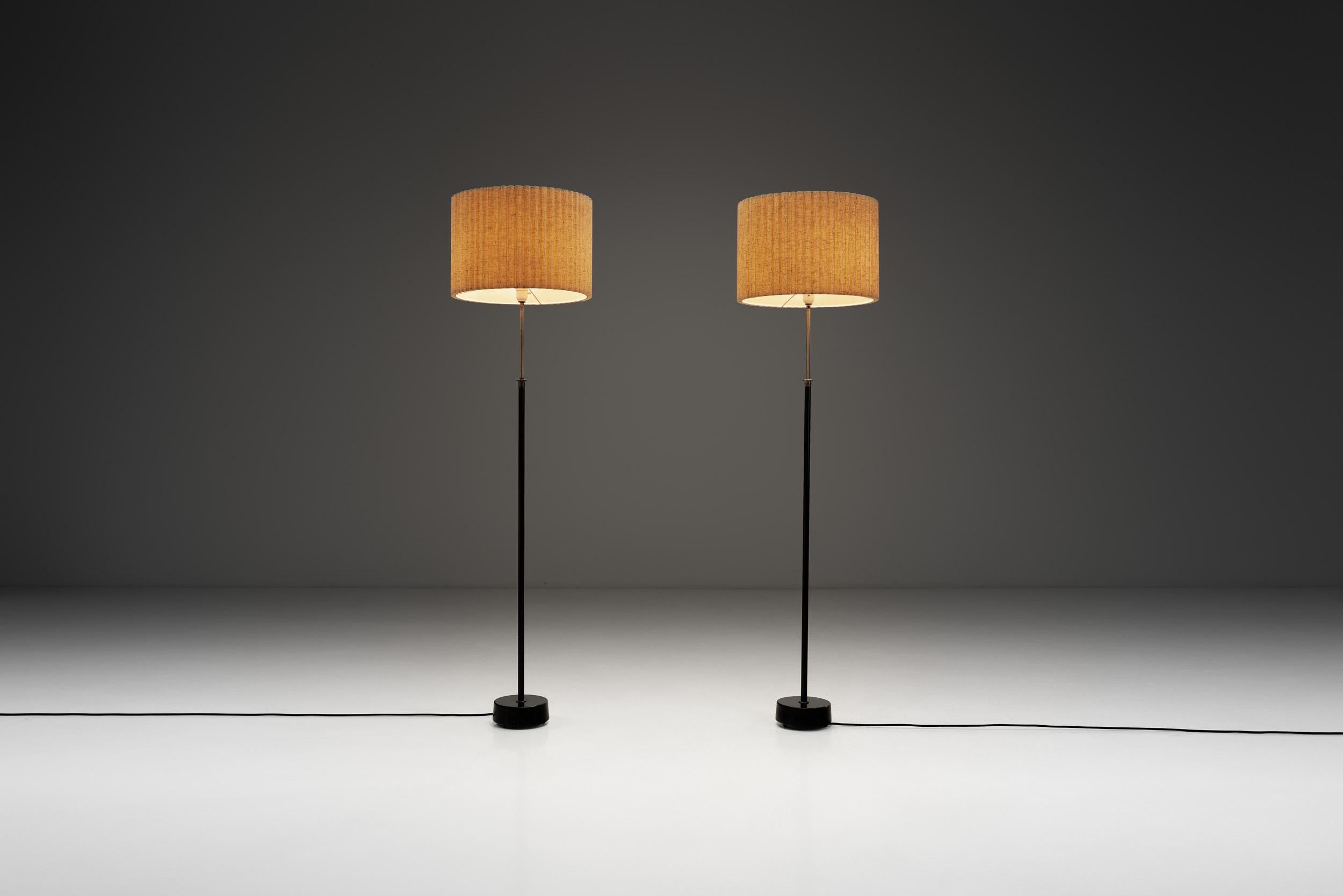 Metallo Coppia di lampade da terra Hans-Agne Jakobsson modello 