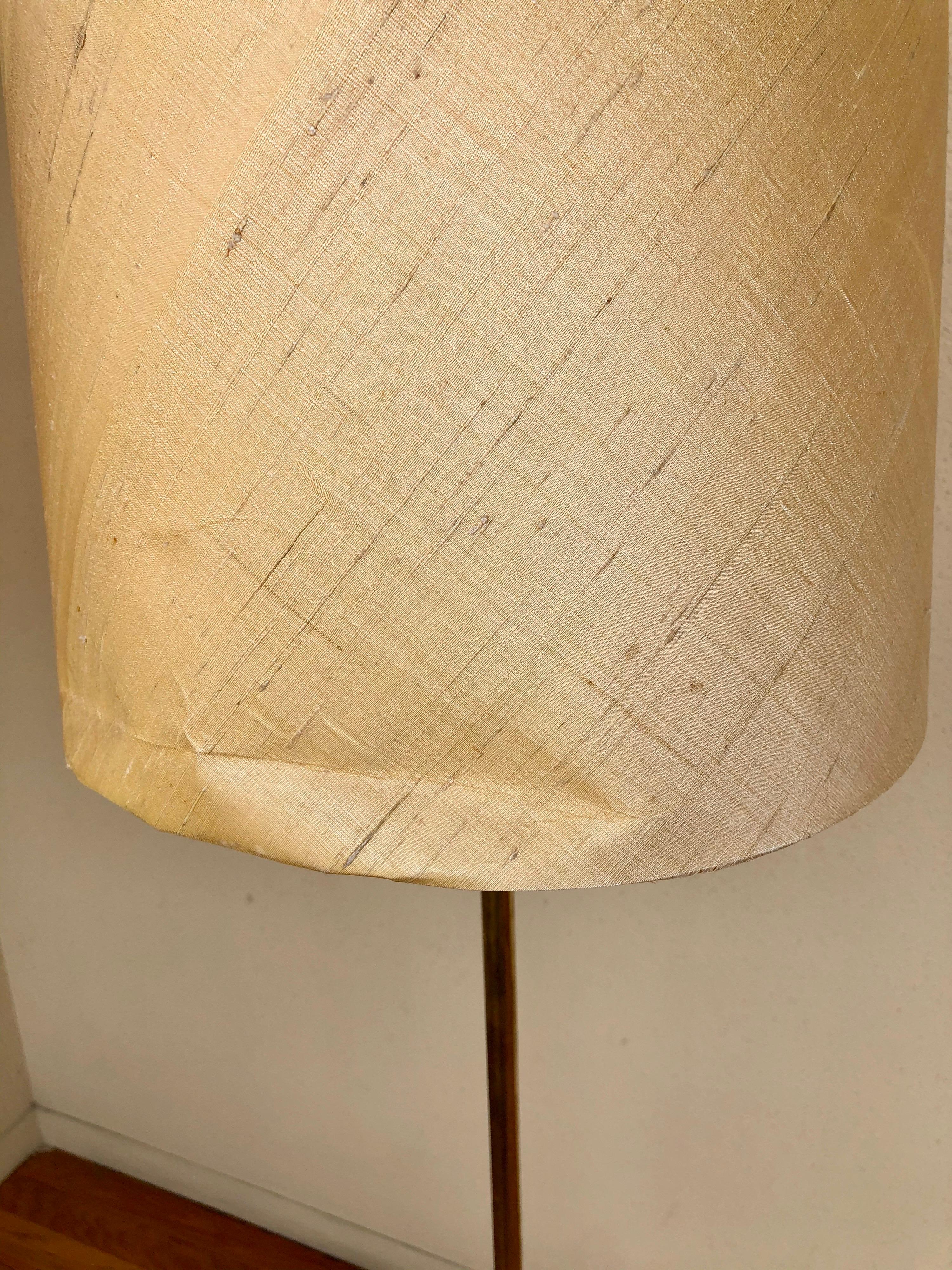 Coppia di lampade da terra in ottone lucido Hans-Agne Jakobsson In condizioni buone in vendita a San Diego, CA