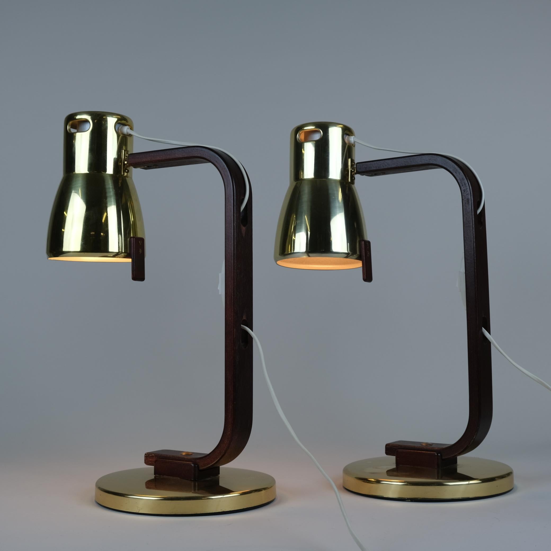 Scandinave moderne Paire de lampes de table Hans-Agne Jakobsson en Wood & Brass, fin du 20e siècle, Suède en vente
