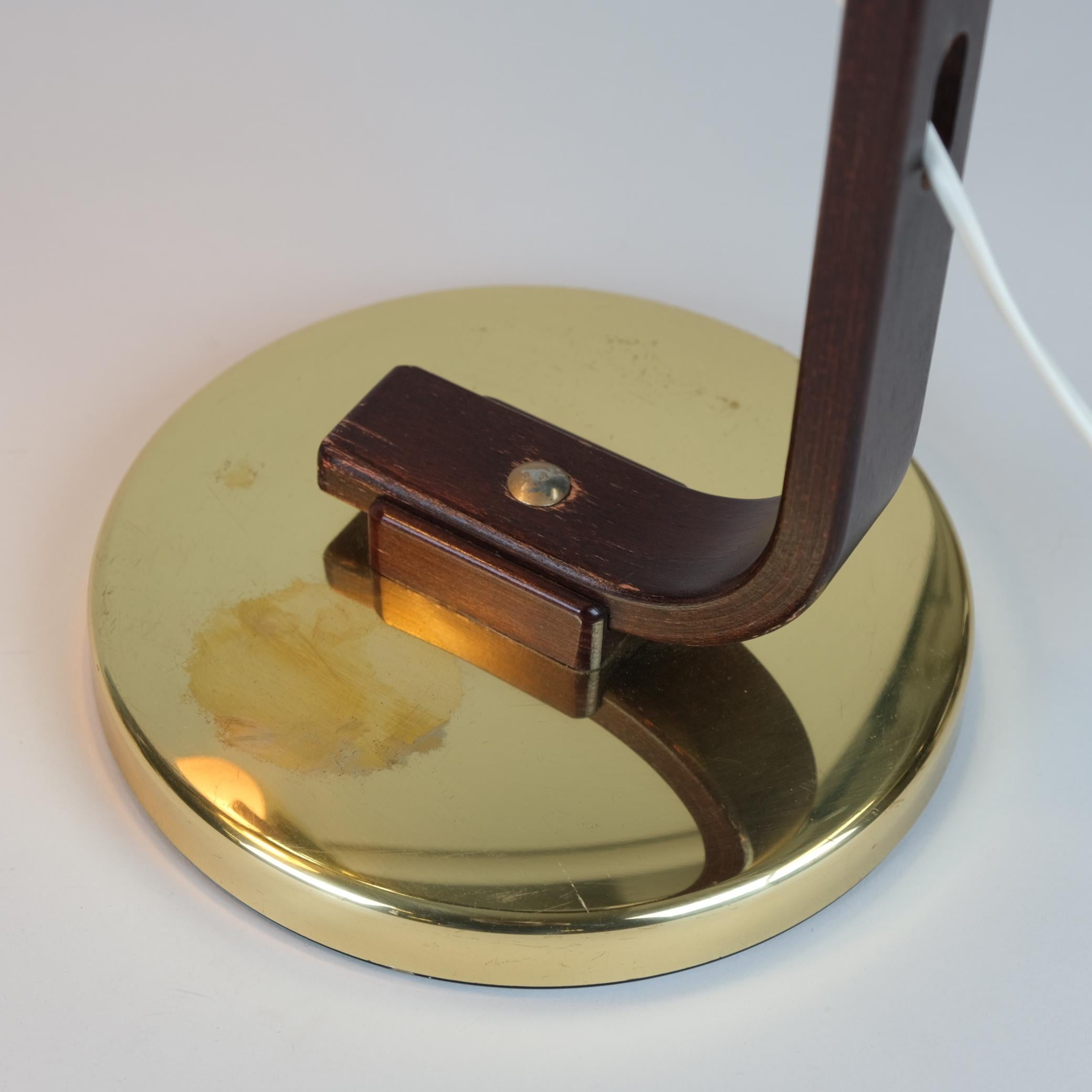 Pin Paire de lampes de table Hans-Agne Jakobsson en Wood & Brass, fin du 20e siècle, Suède en vente