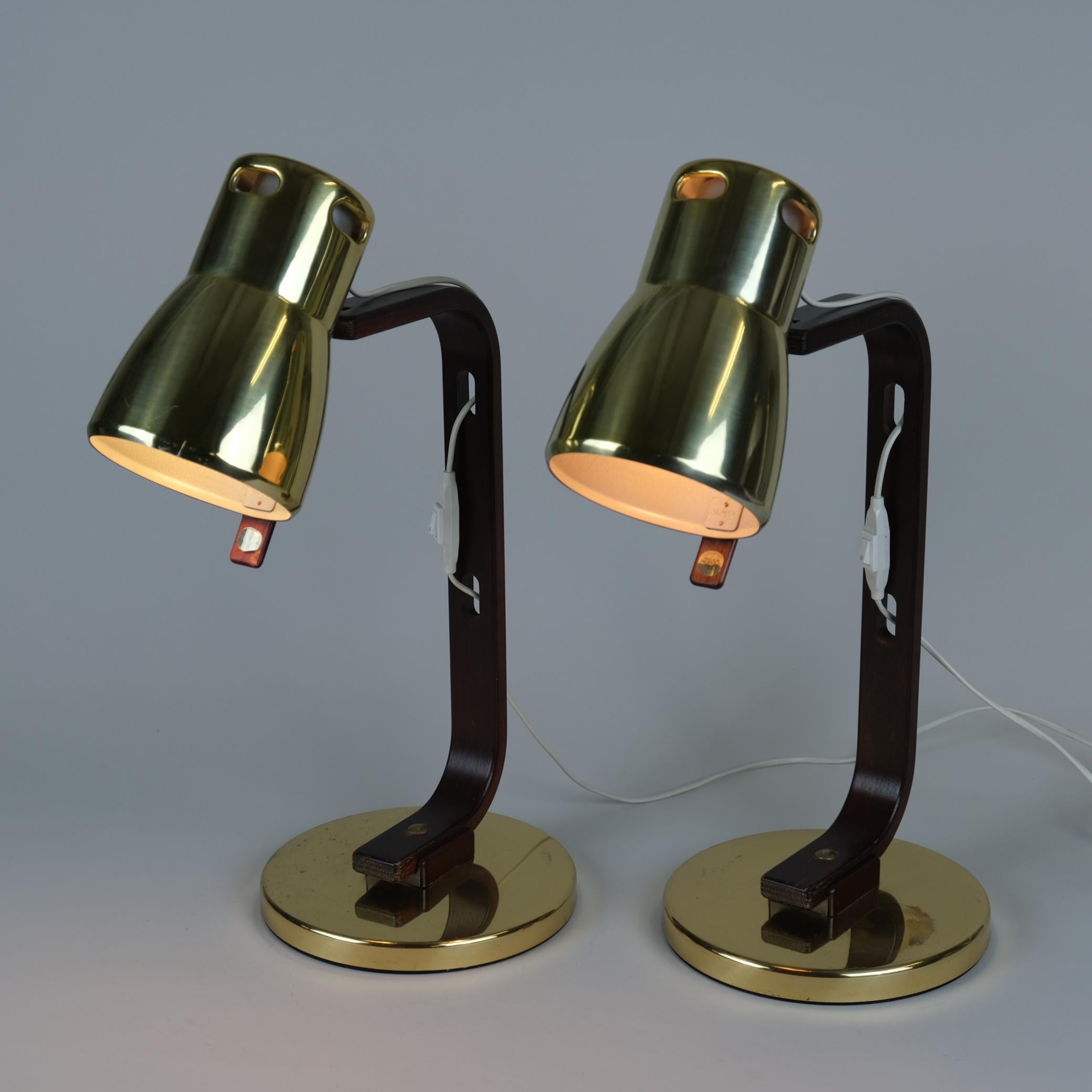Paire de lampes de table Hans-Agne Jakobsson en Wood & Brass, fin du 20e siècle, Suède en vente 1