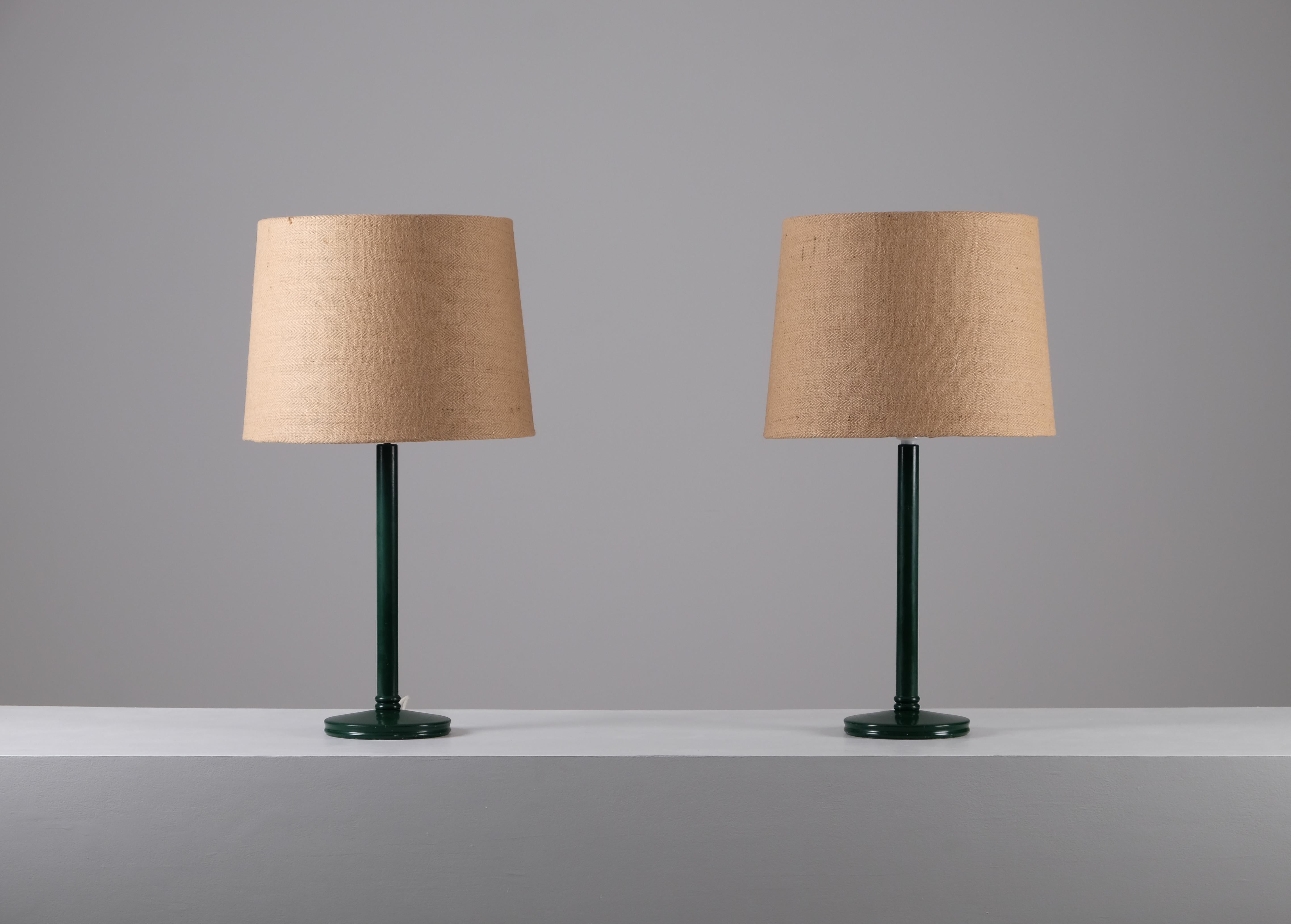 Paar Hans-Agne Jakobsson-Tischlampen, Modell BN 75, Schweden, 1960er Jahre (Skandinavische Moderne) im Angebot