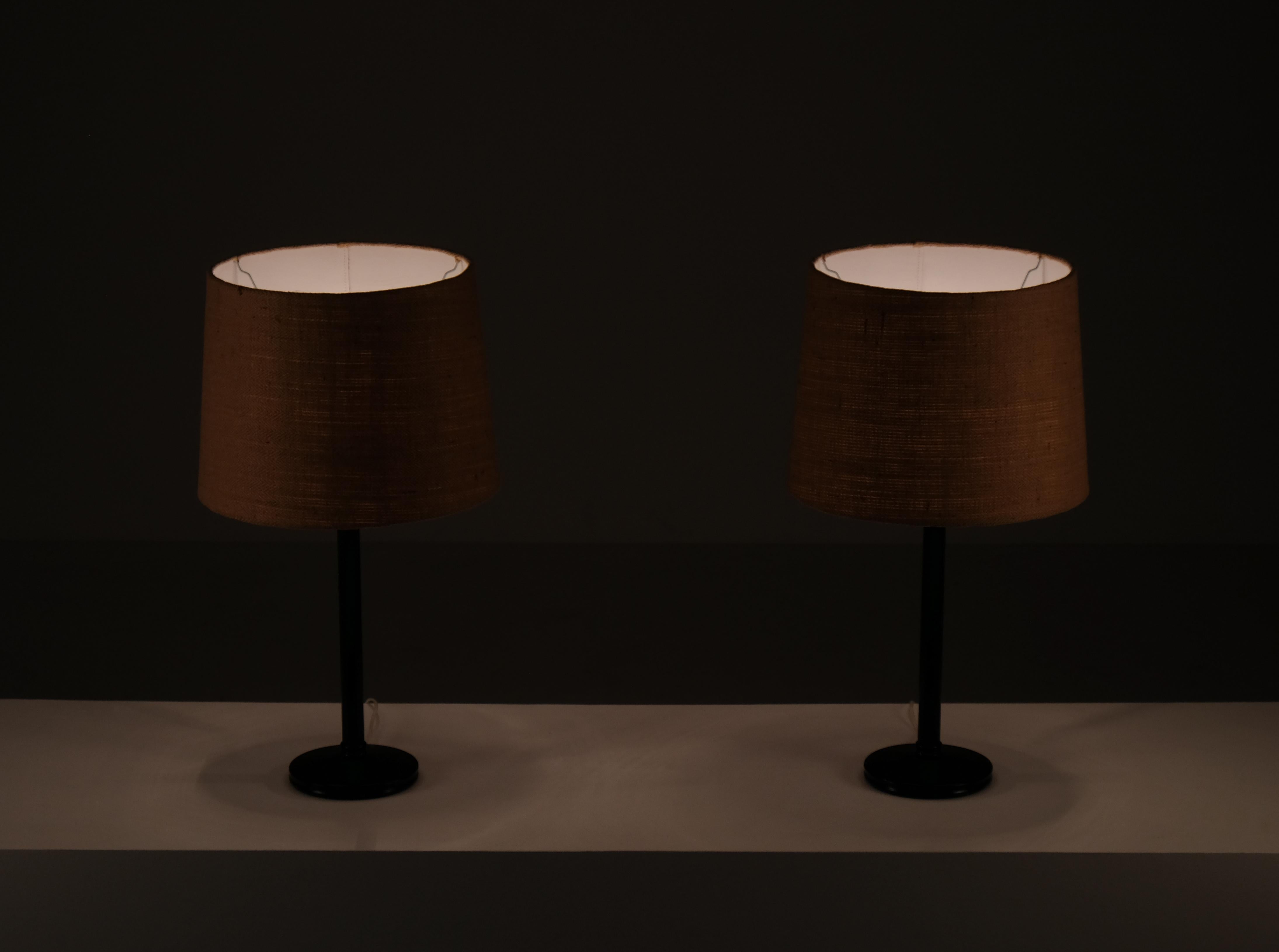 Paar Hans-Agne Jakobsson-Tischlampen, Modell BN 75, Schweden, 1960er Jahre (Mitte des 20. Jahrhunderts) im Angebot