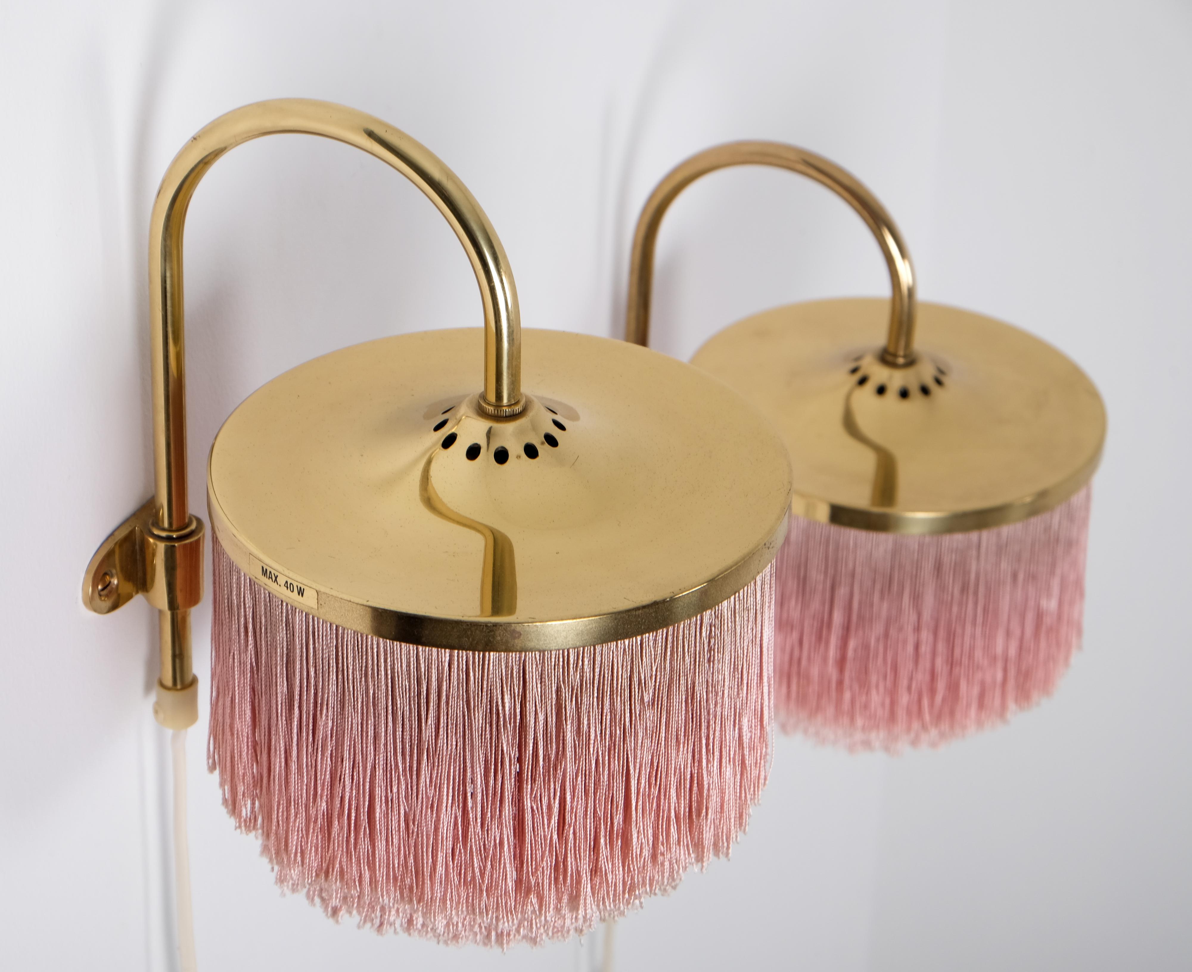 Ein Paar Hans-Agne Jakobsson V271 Wall Lights, 1960er Jahre im Angebot 1