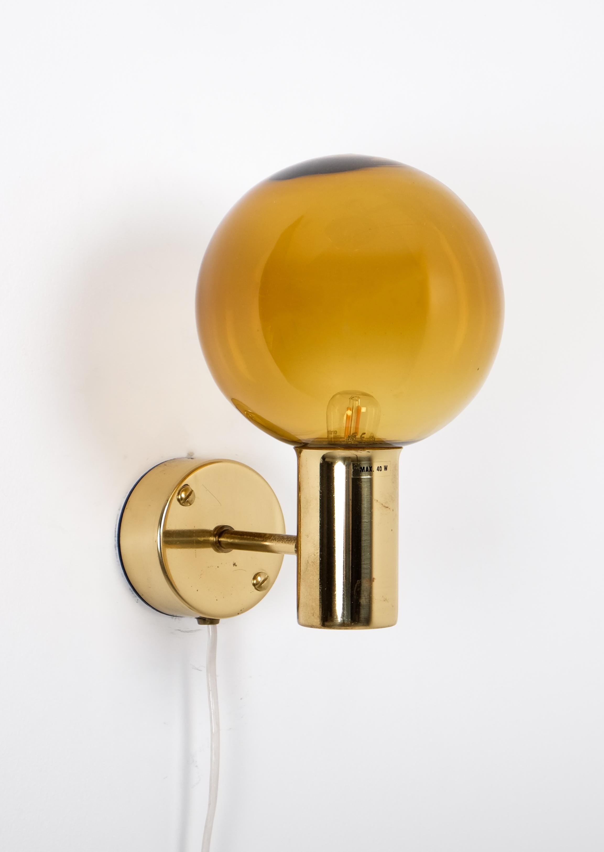 Swedish Pair of Hans-Agne Jakobsson Wall Lights Model V-149, 1960s For Sale