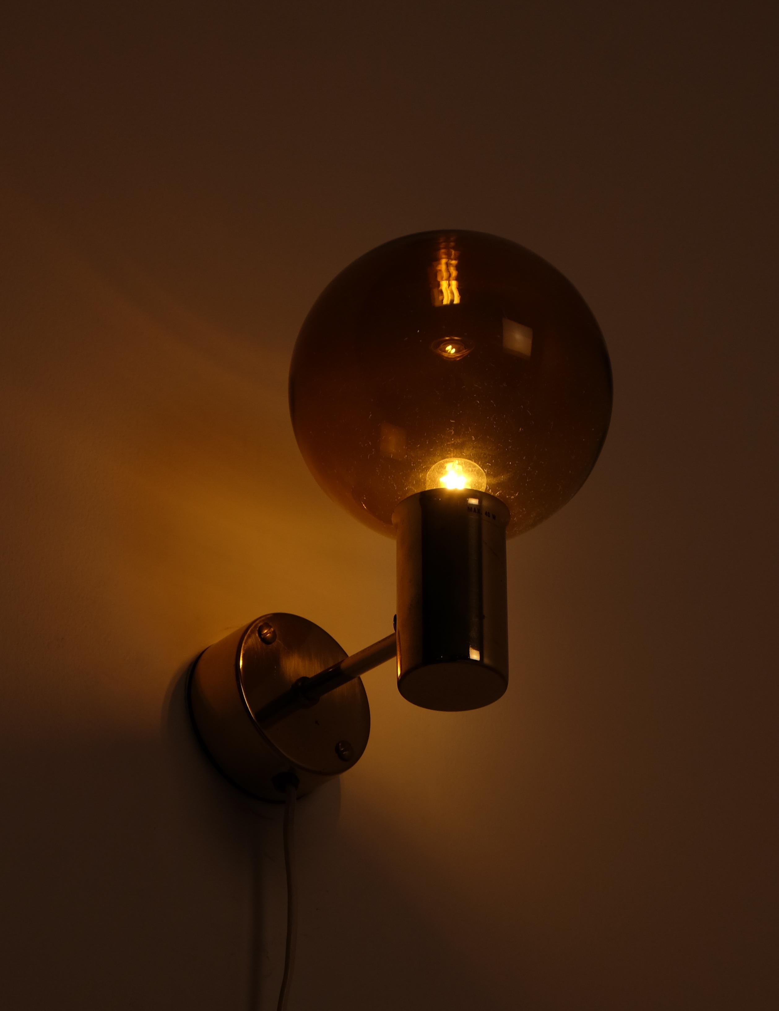Pair of Hans-Agne Jakobsson Wall Lights Model V-149, 1960s In Good Condition For Sale In Stockholm, SE