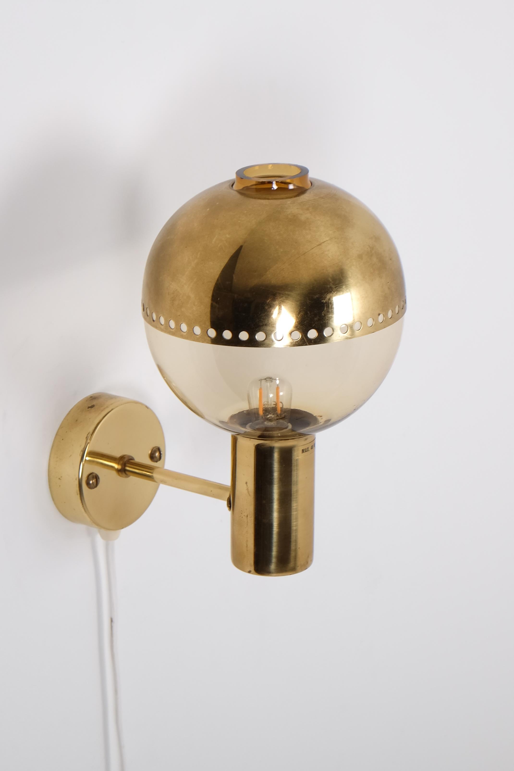 Brass Pair of Hans-Agne Jakobsson Wall Lights Model V-149, 1960s For Sale